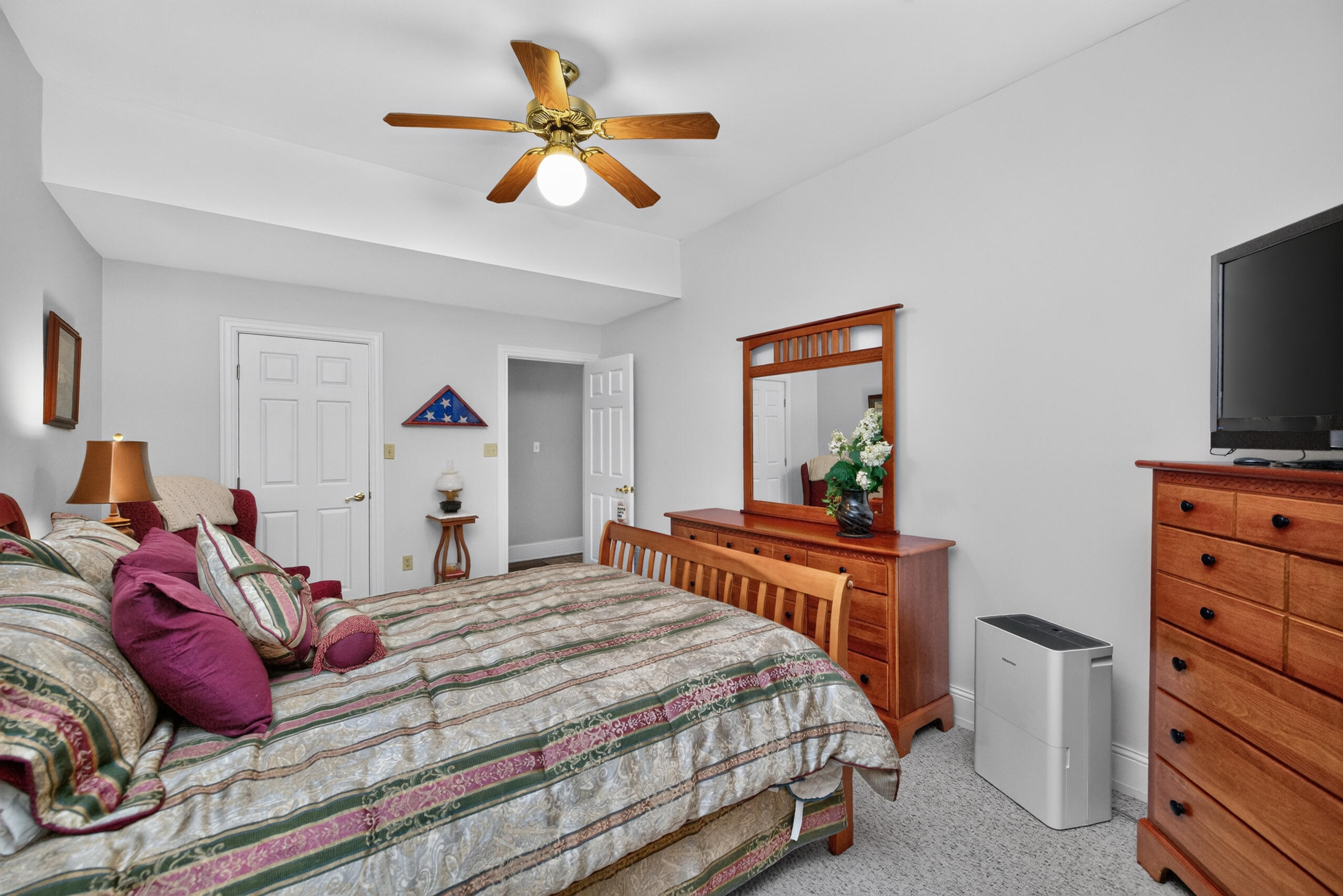 1086 Donmar Drive Property Photo 37