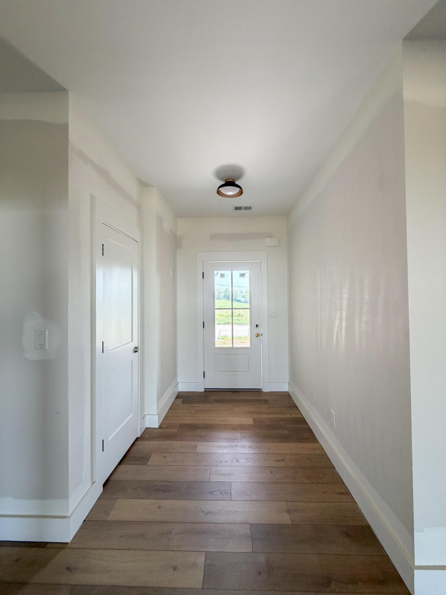 319 Skaggs Boulevard Property Photo 4