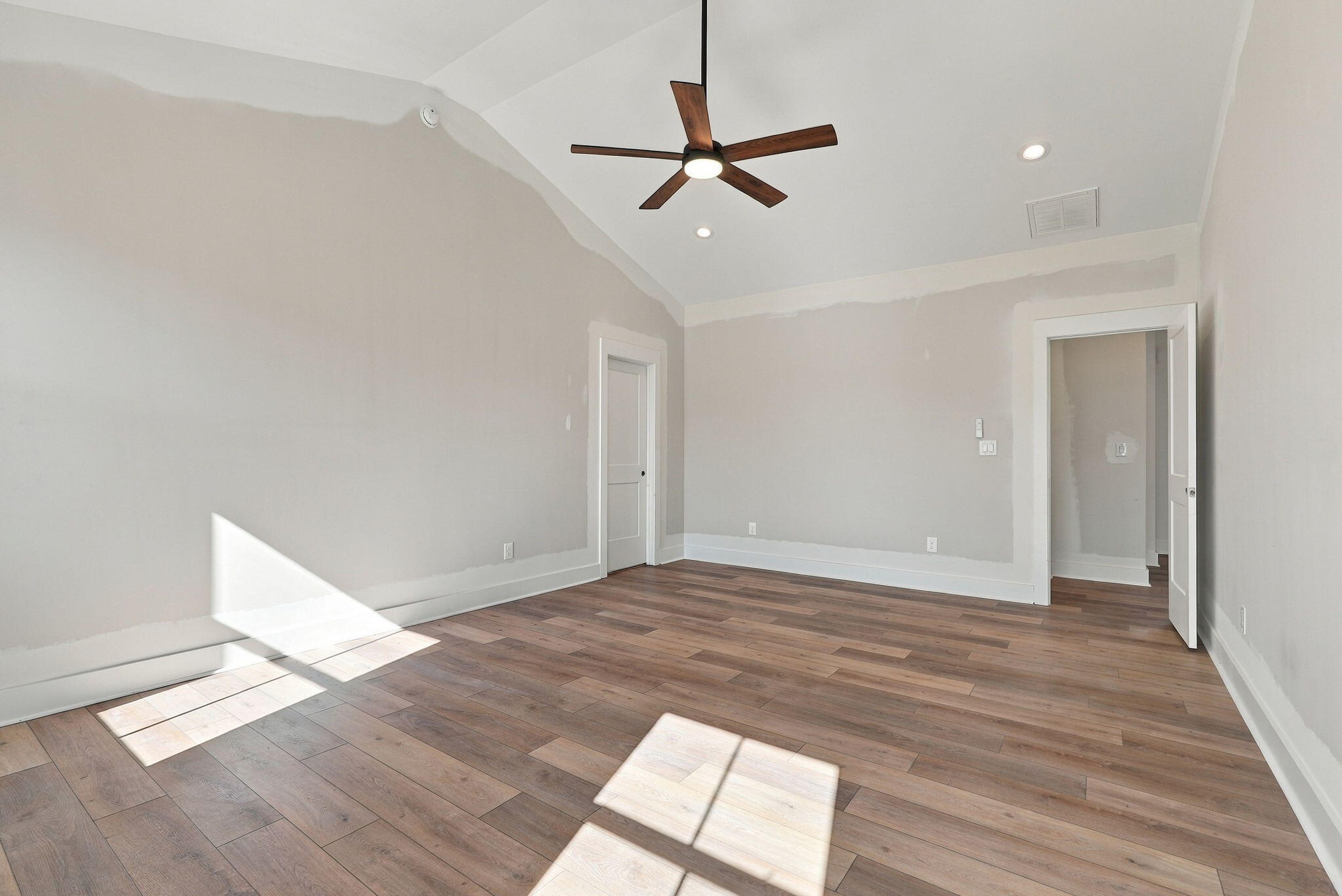 319 Skaggs Boulevard Property Photo 16