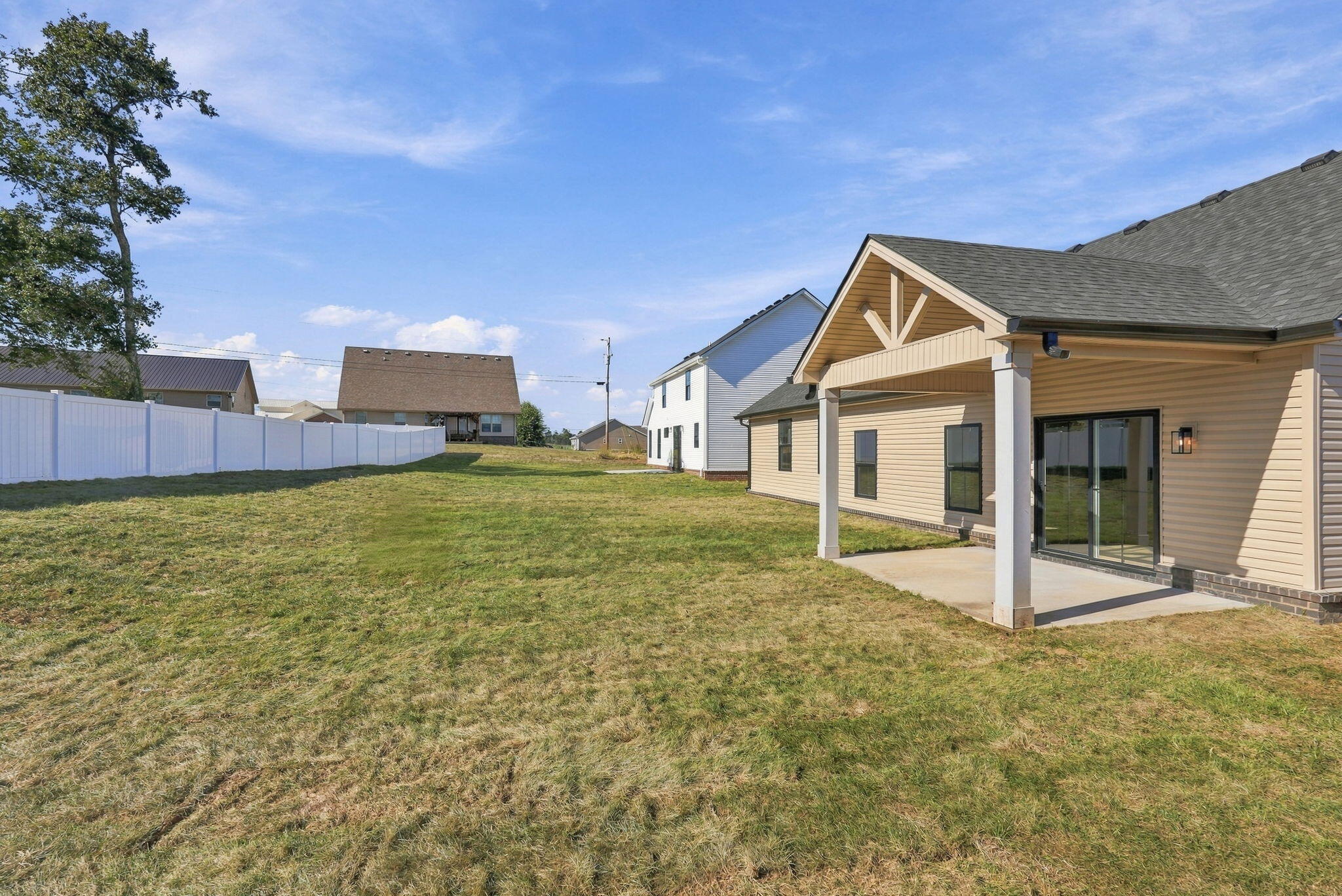 319 Skaggs Boulevard Property Photo 32