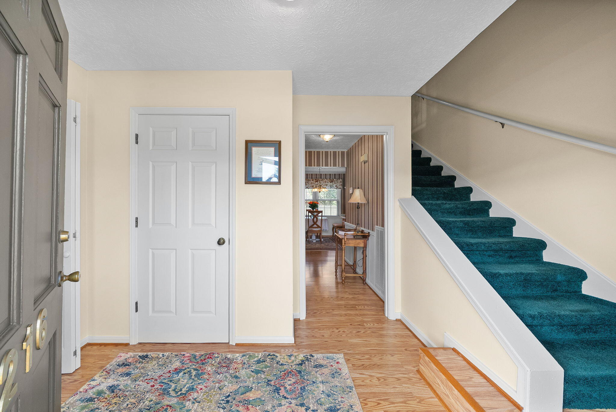 216 Par Place Property Photo 4