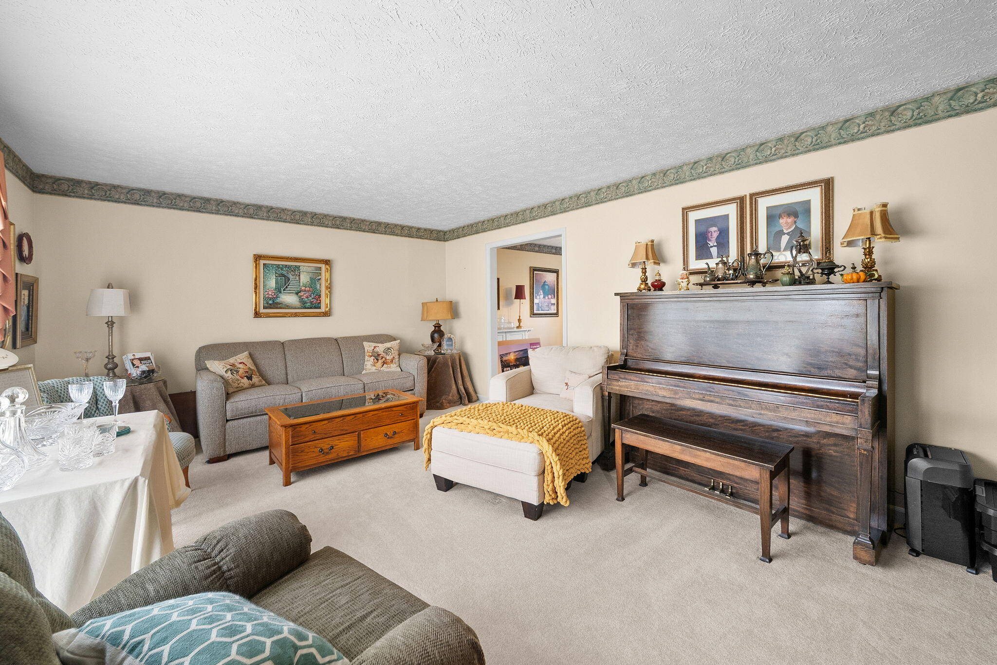 216 Par Place Property Photo 6