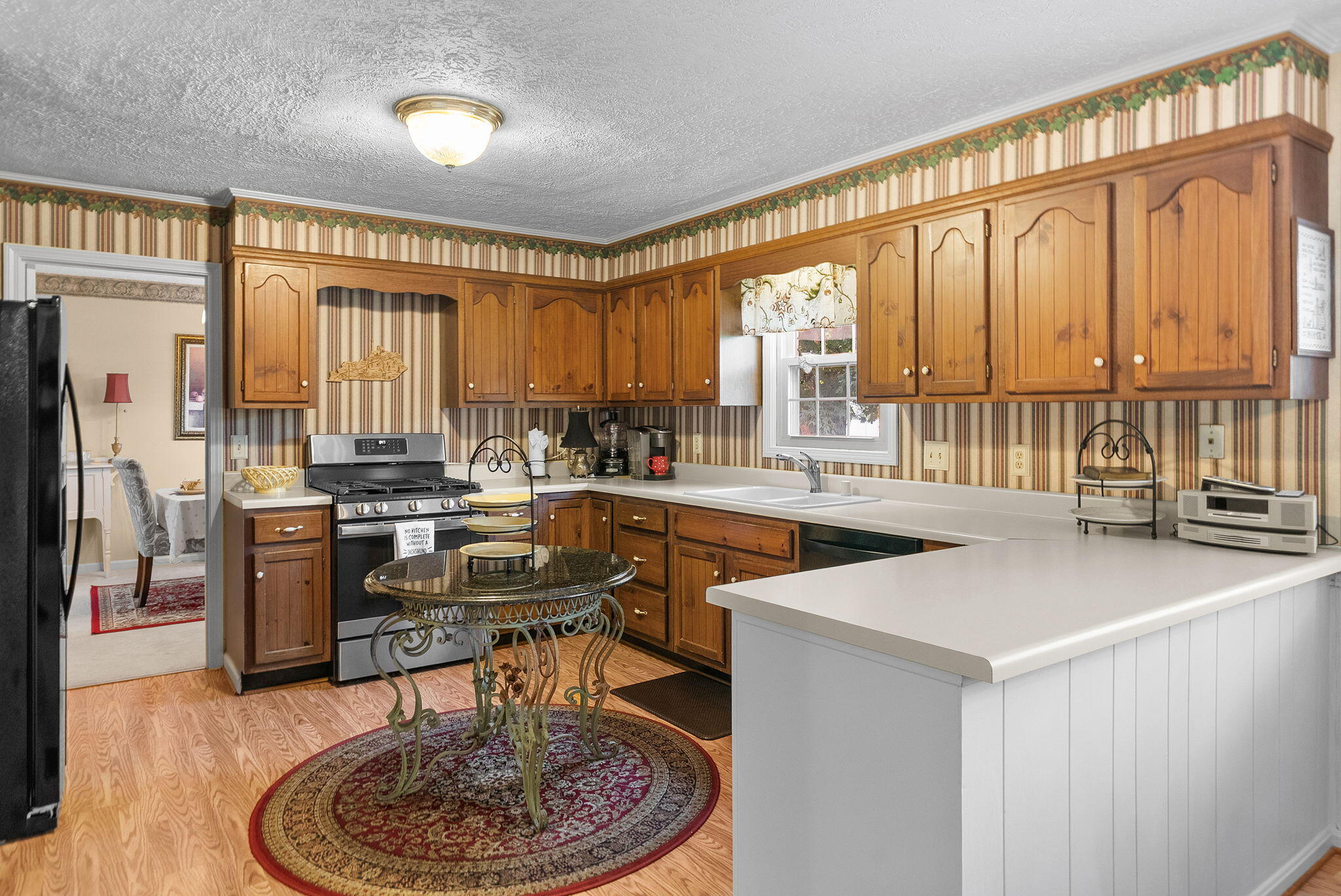 216 Par Place Property Photo 9