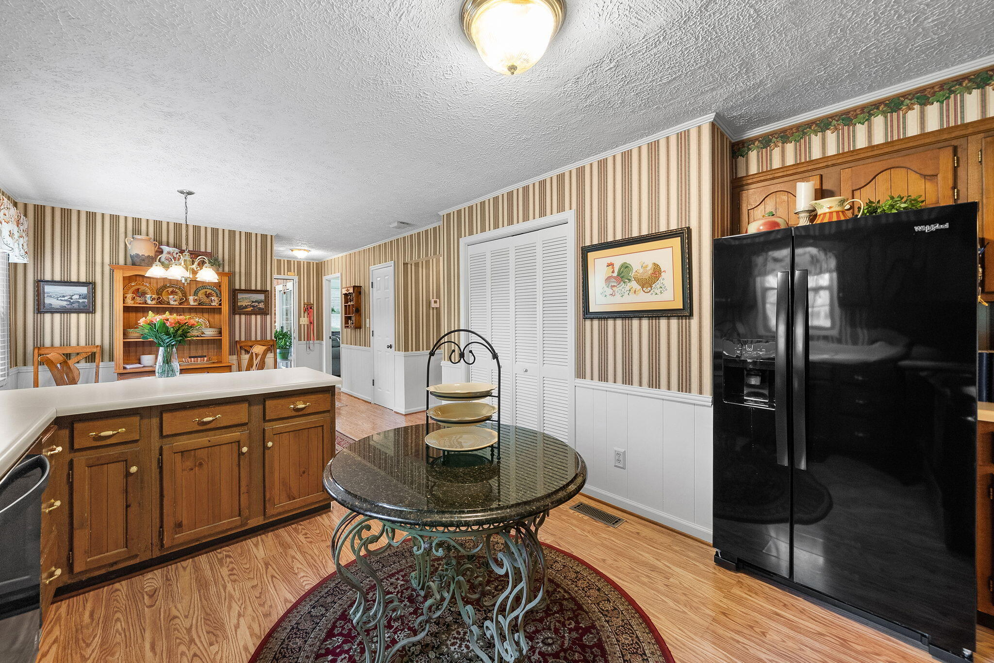 216 Par Place Property Photo 12
