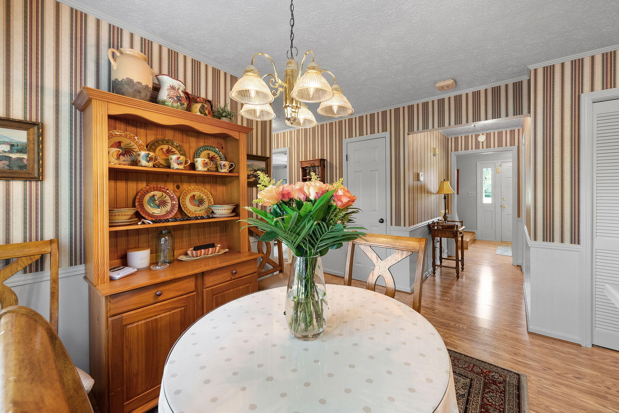 216 Par Place Property Photo 14