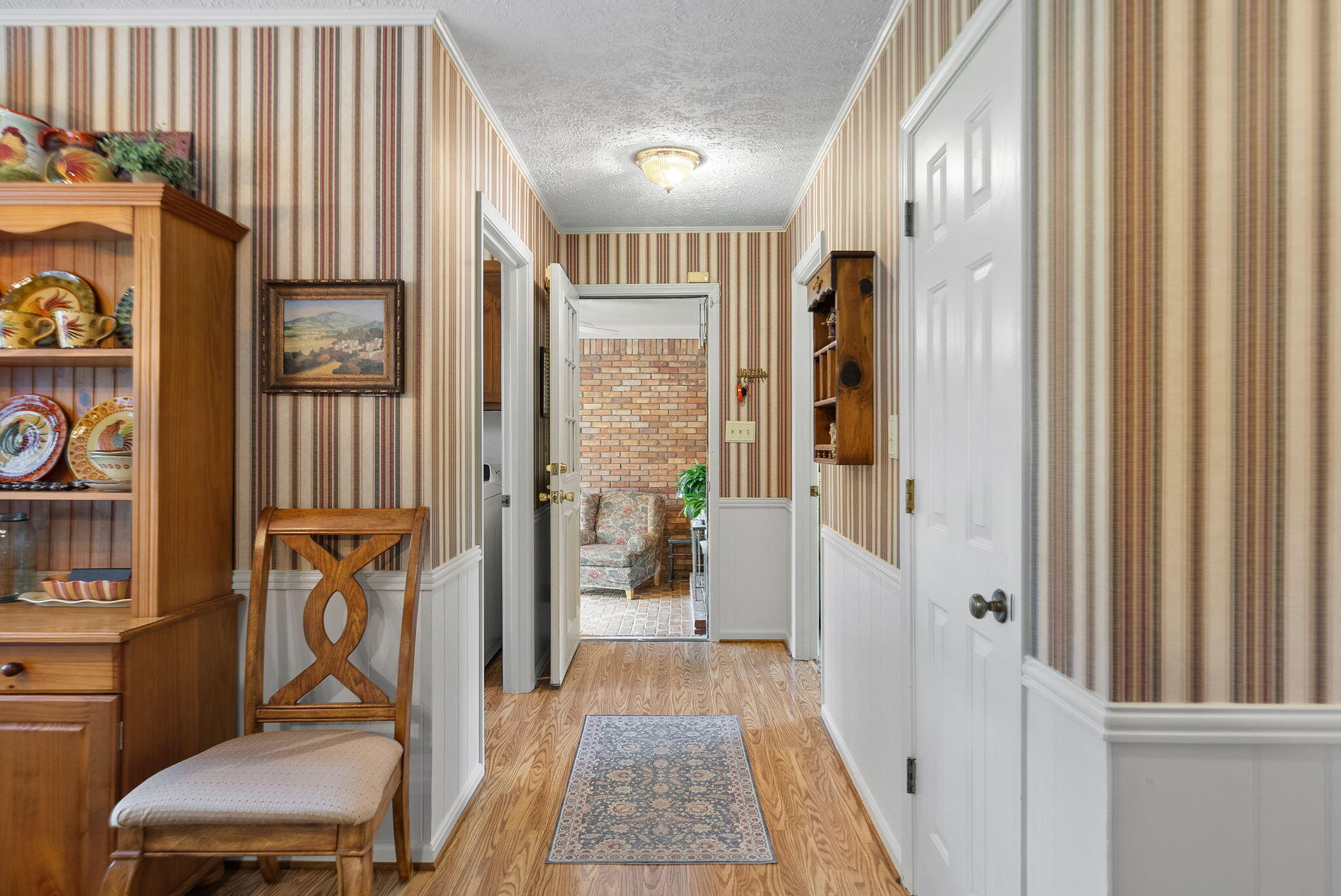 216 Par Place Property Photo 17