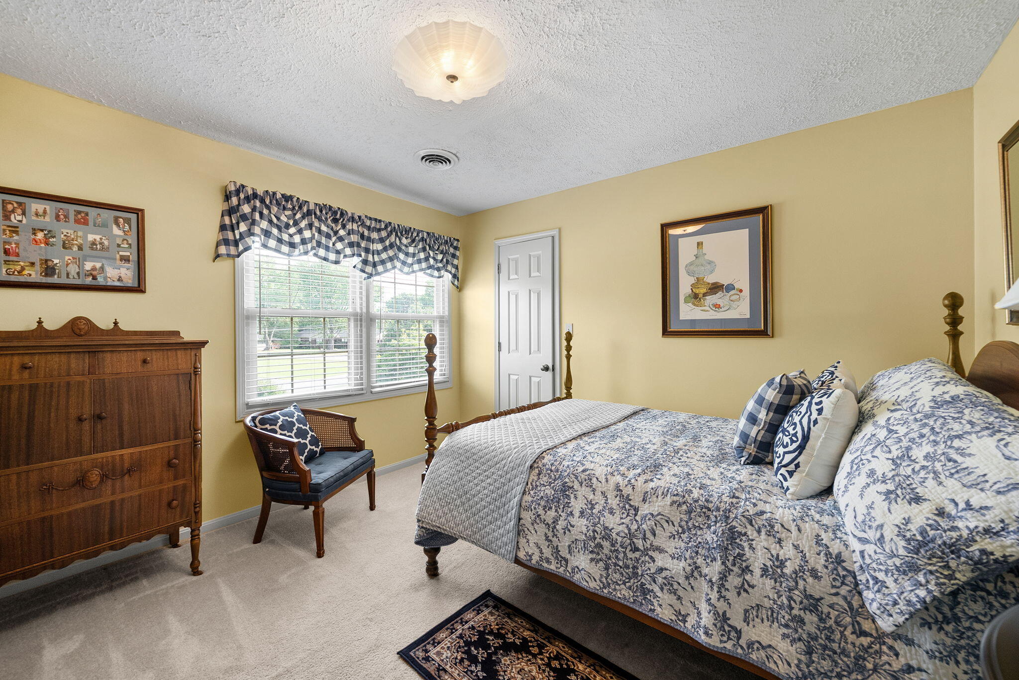 216 Par Place Property Photo 35