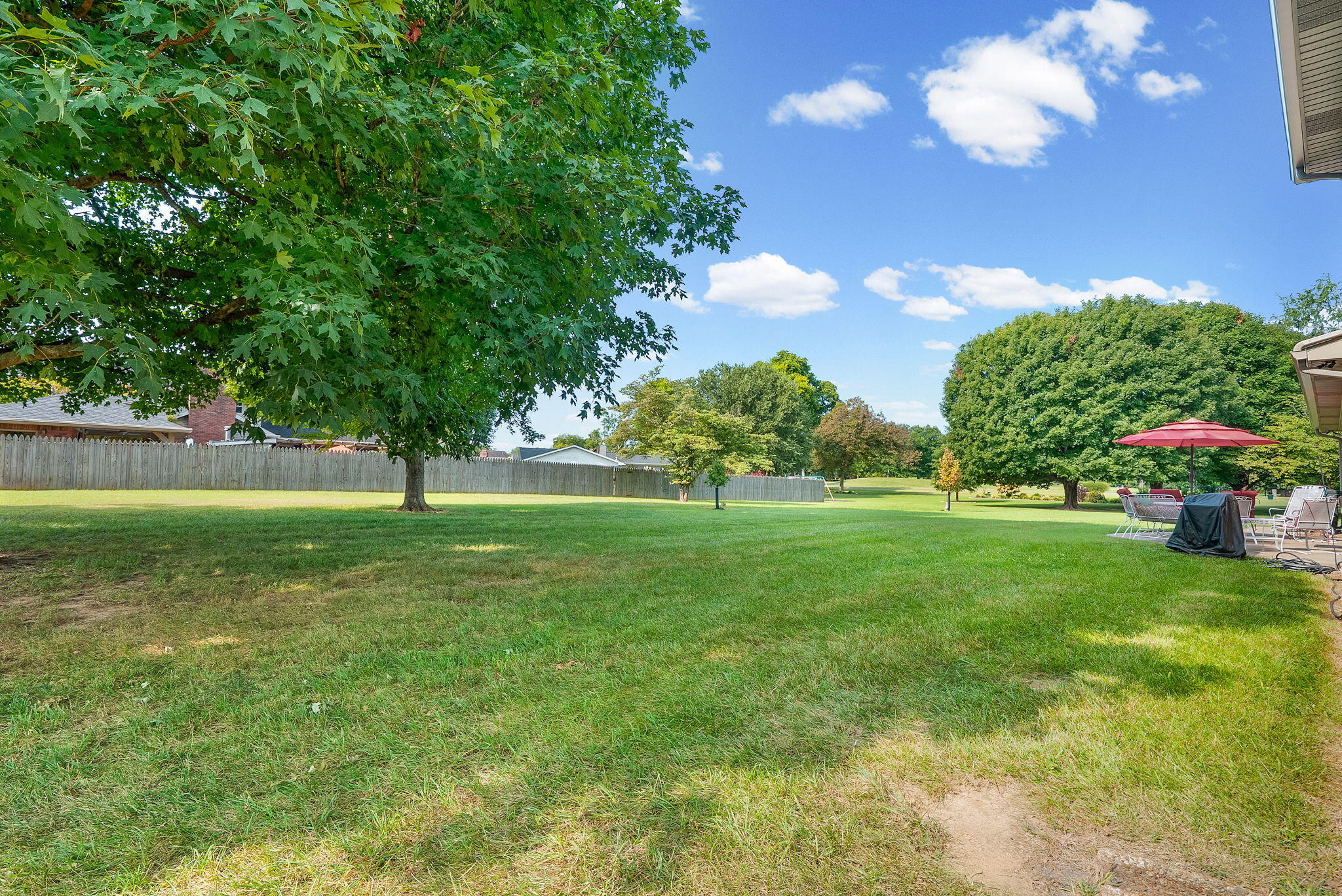 216 Par Place Property Photo 41