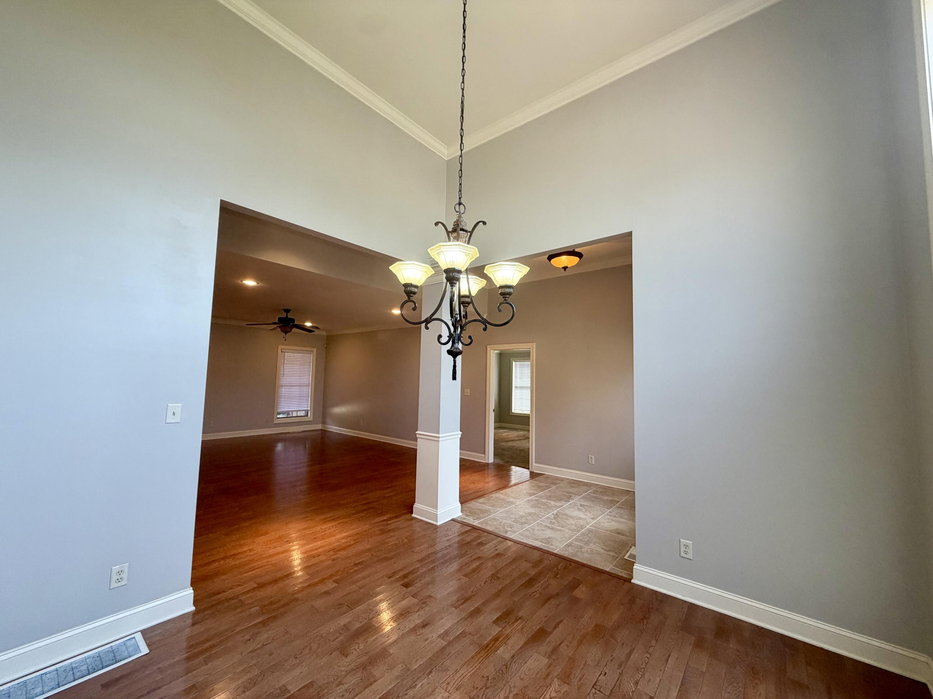 1012 Vineyard Way Property Photo 7