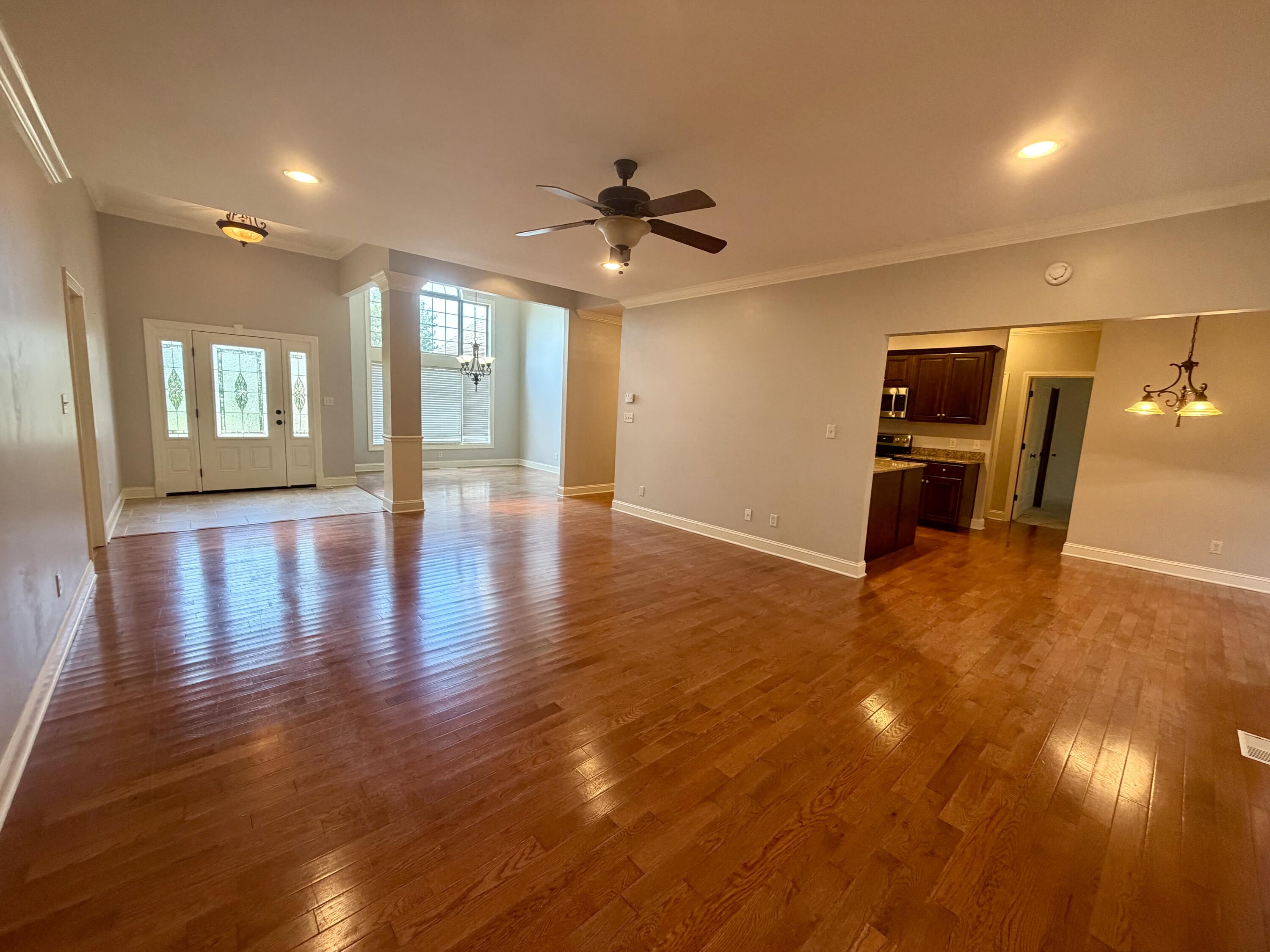 1012 Vineyard Way Property Photo 9