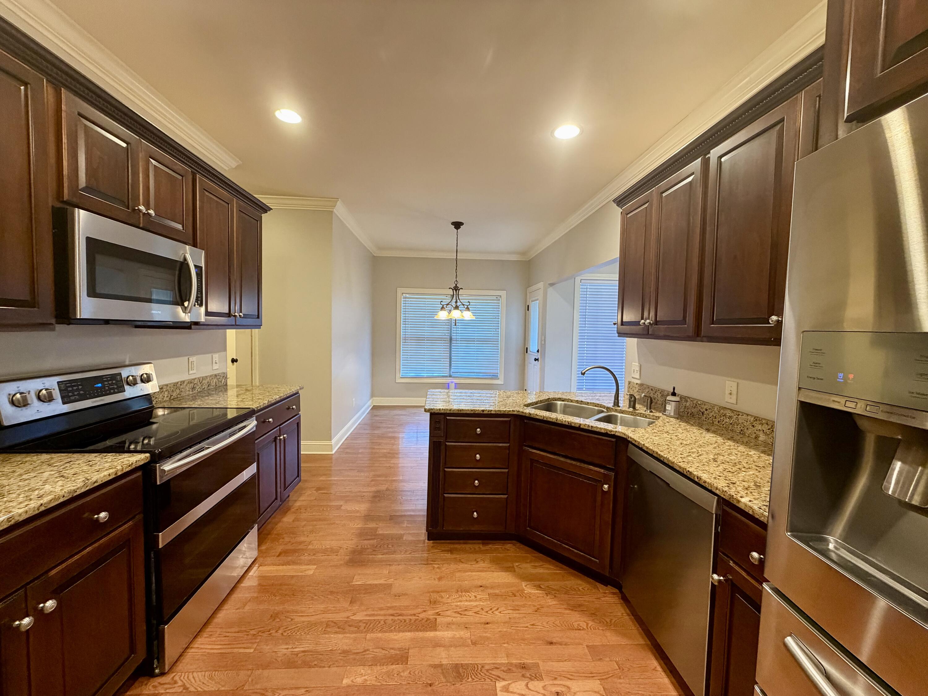 1012 Vineyard Way Property Photo 19