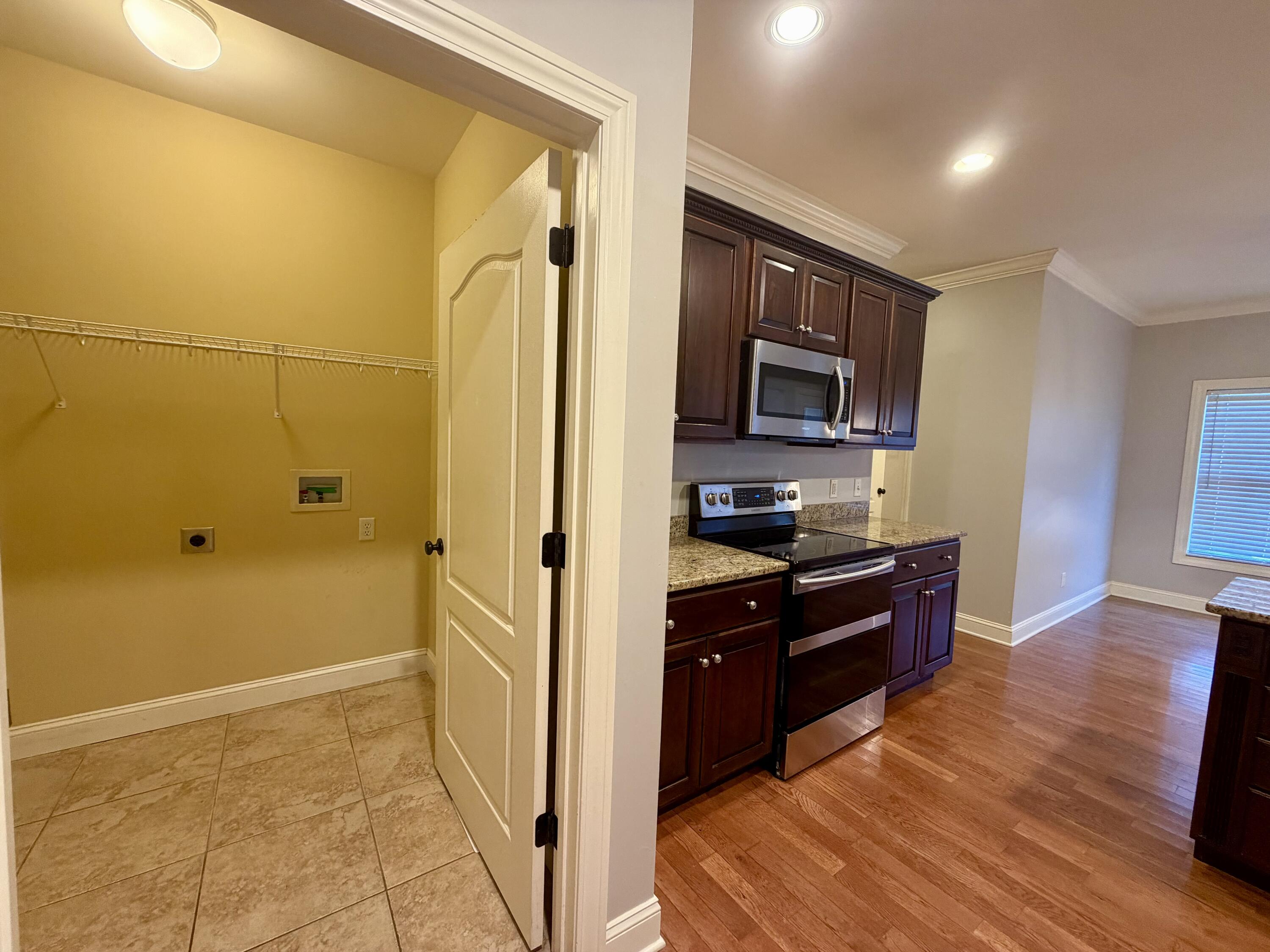 1012 Vineyard Way Property Photo 20