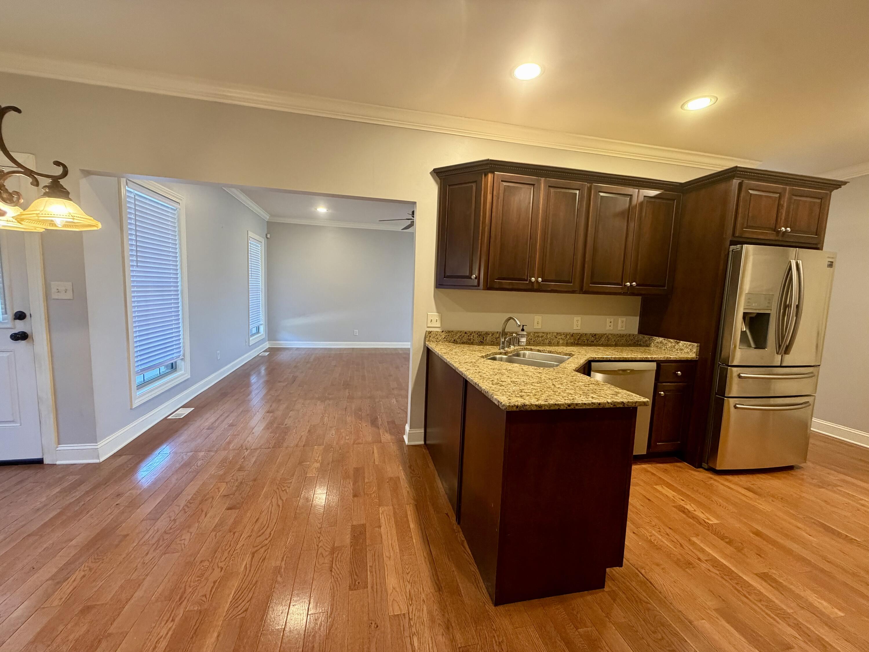 1012 Vineyard Way Property Photo 35