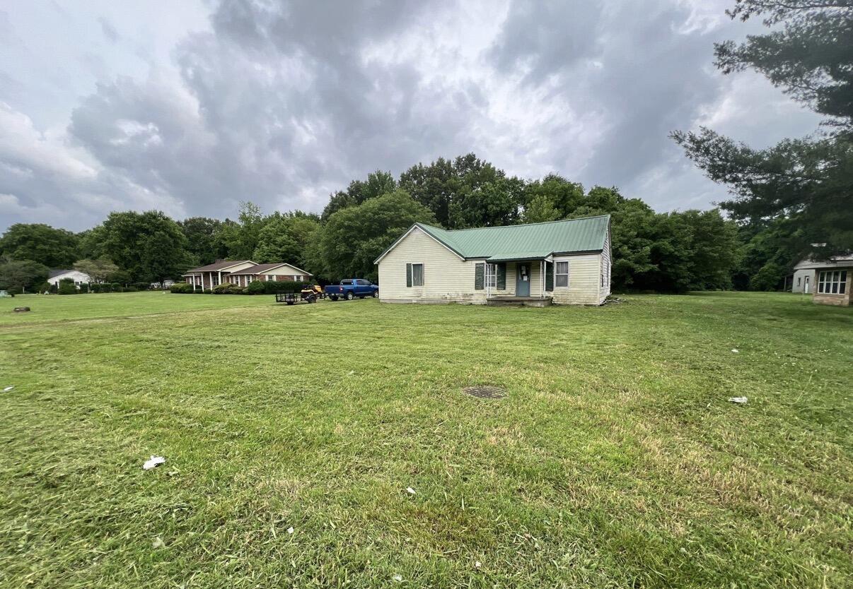 1560 Us-60 Property Photo 1