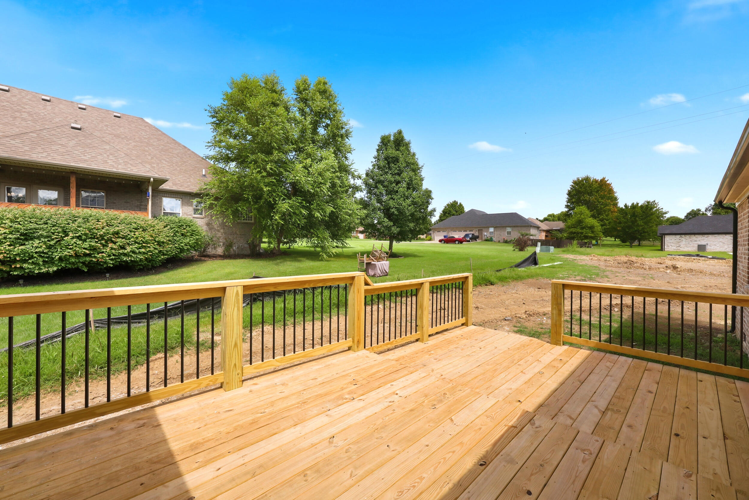 209 Delancey Street Property Photo 5