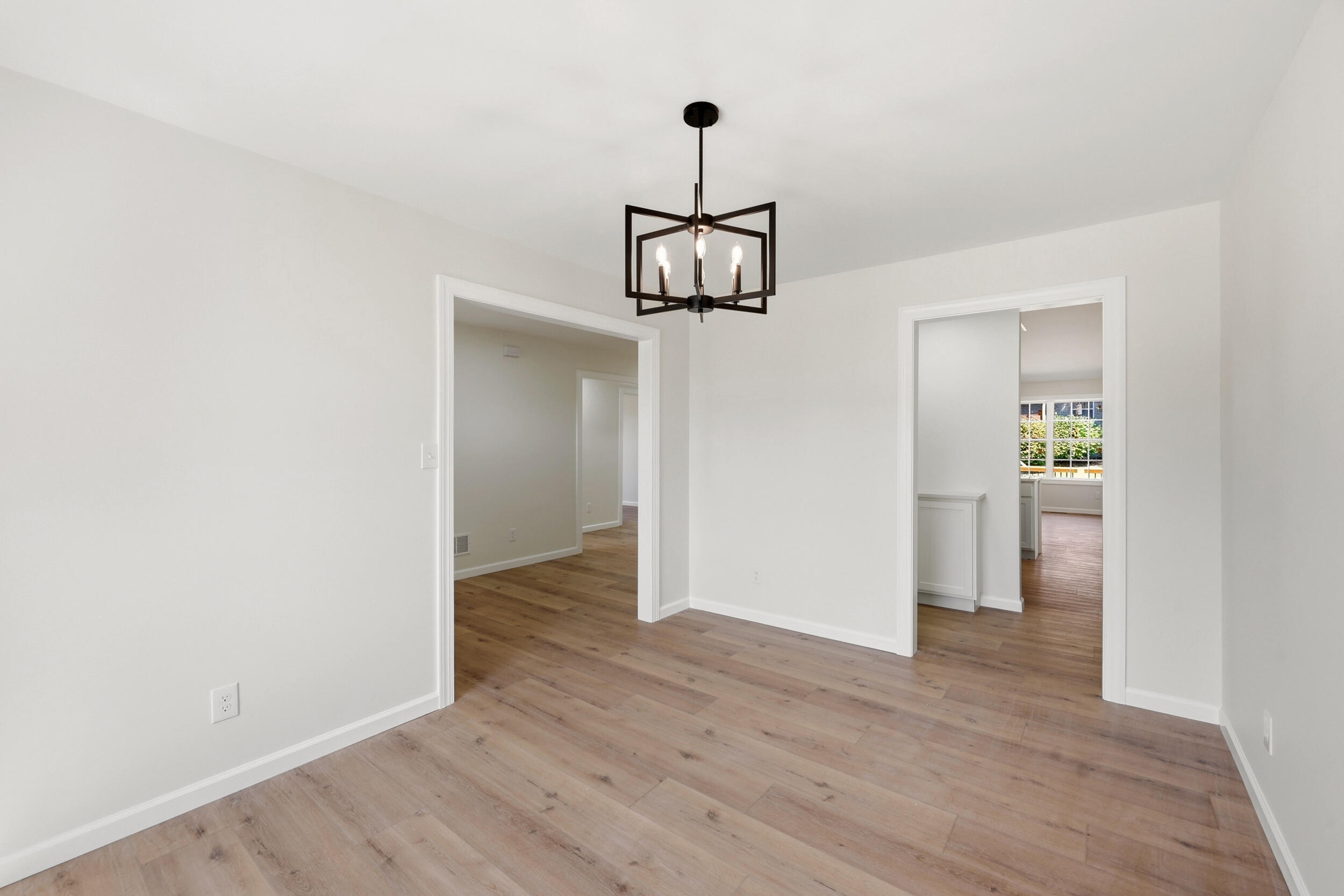 209 Delancey Street Property Photo 12