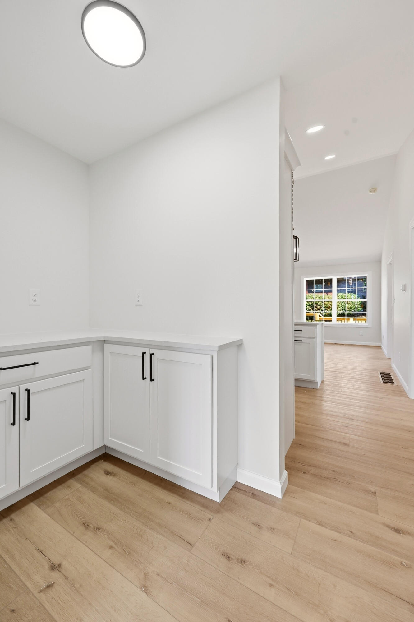 209 Delancey Street Property Photo 13
