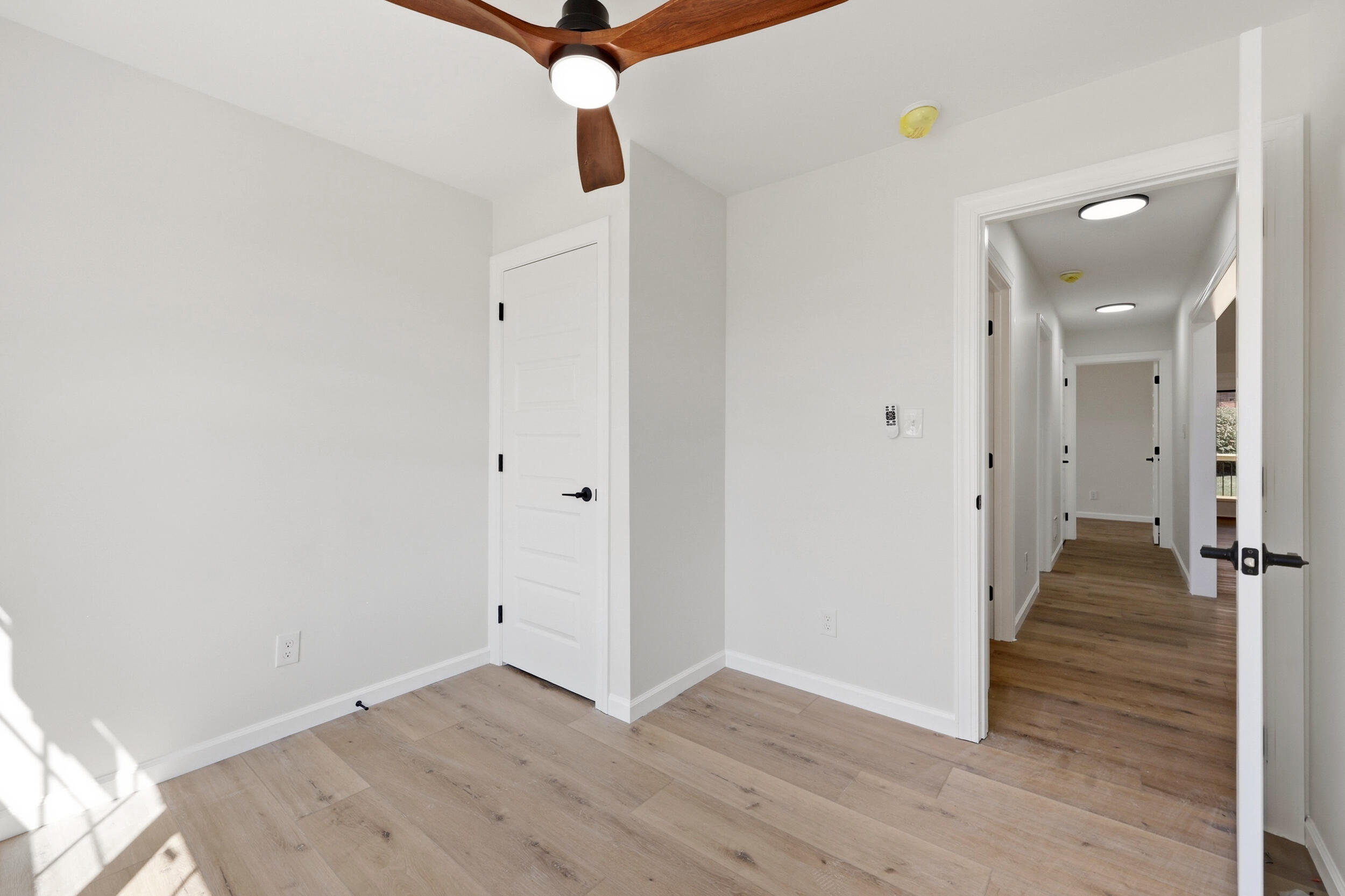 209 Delancey Street Property Photo 15