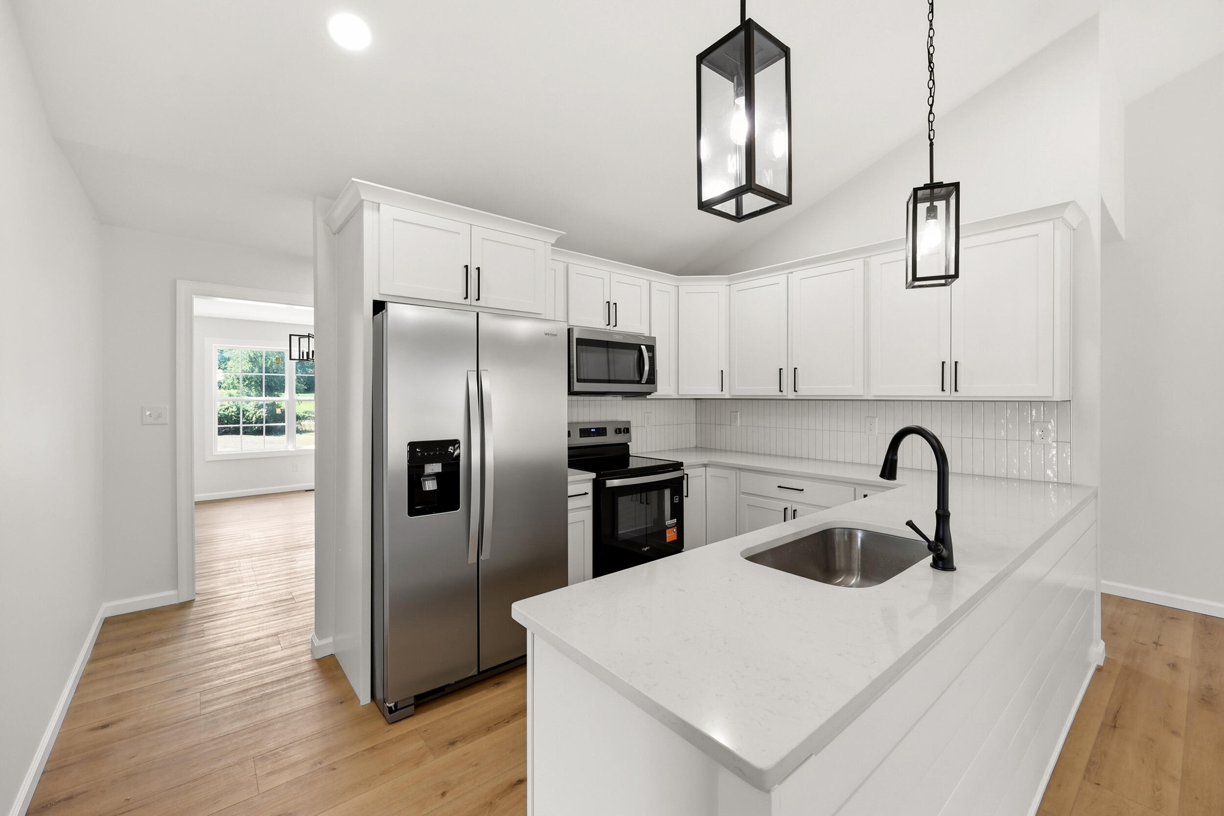 209 Delancey Street Property Photo 29