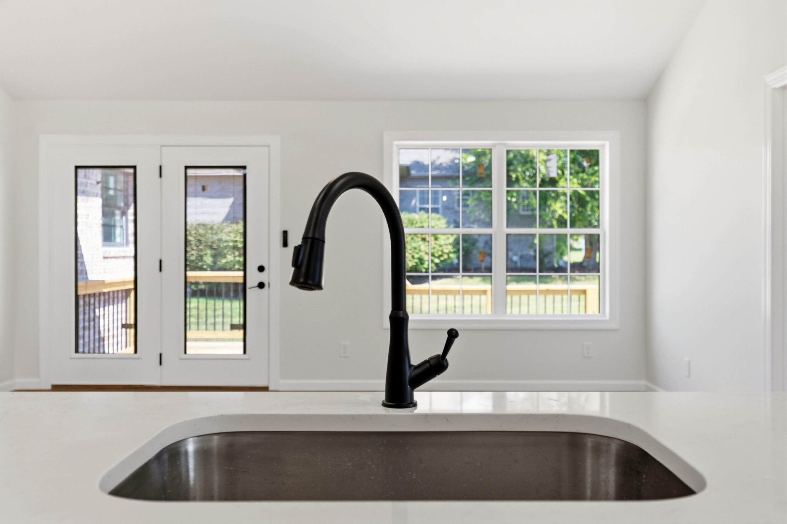 209 Delancey Street Property Photo 30