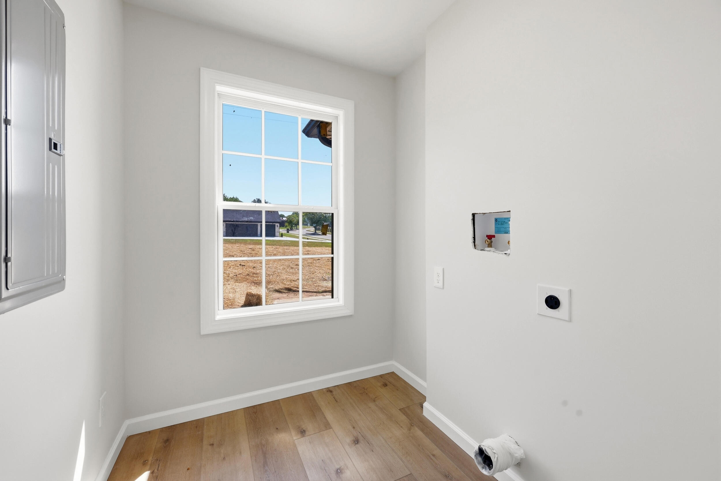 209 Delancey Street Property Photo 32