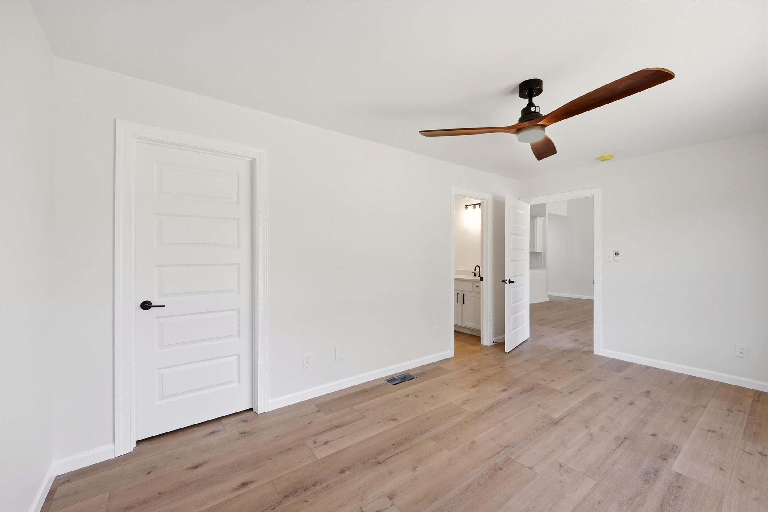 209 Delancey Street Property Photo 35