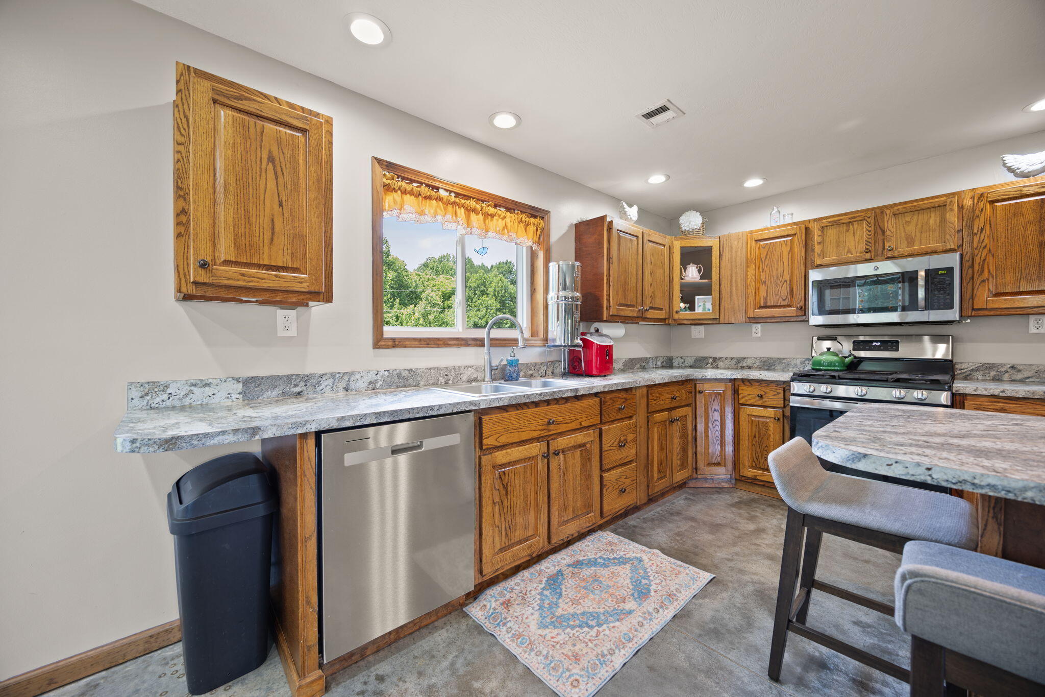 1717 Halltown Road Property Photo 15