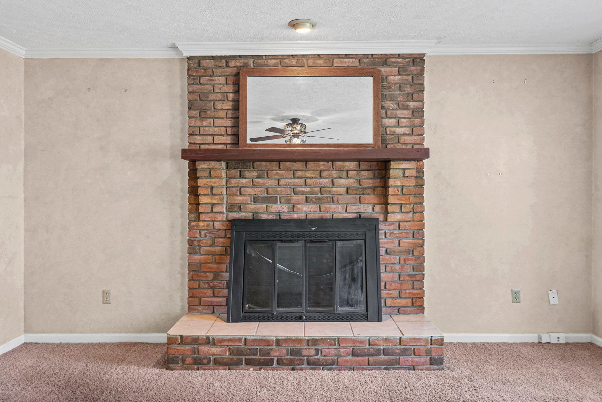 405 Hunter Place Property Photo 6