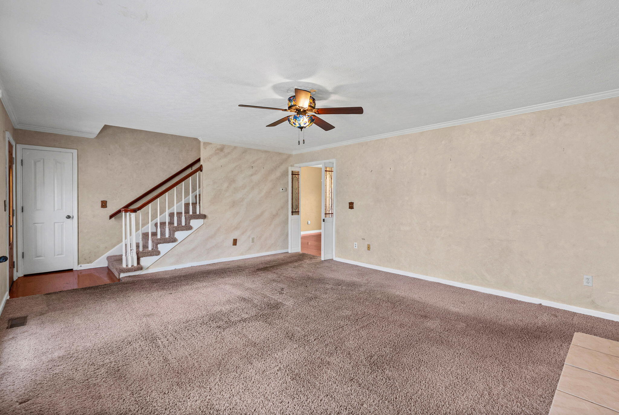 405 Hunter Place Property Photo 7
