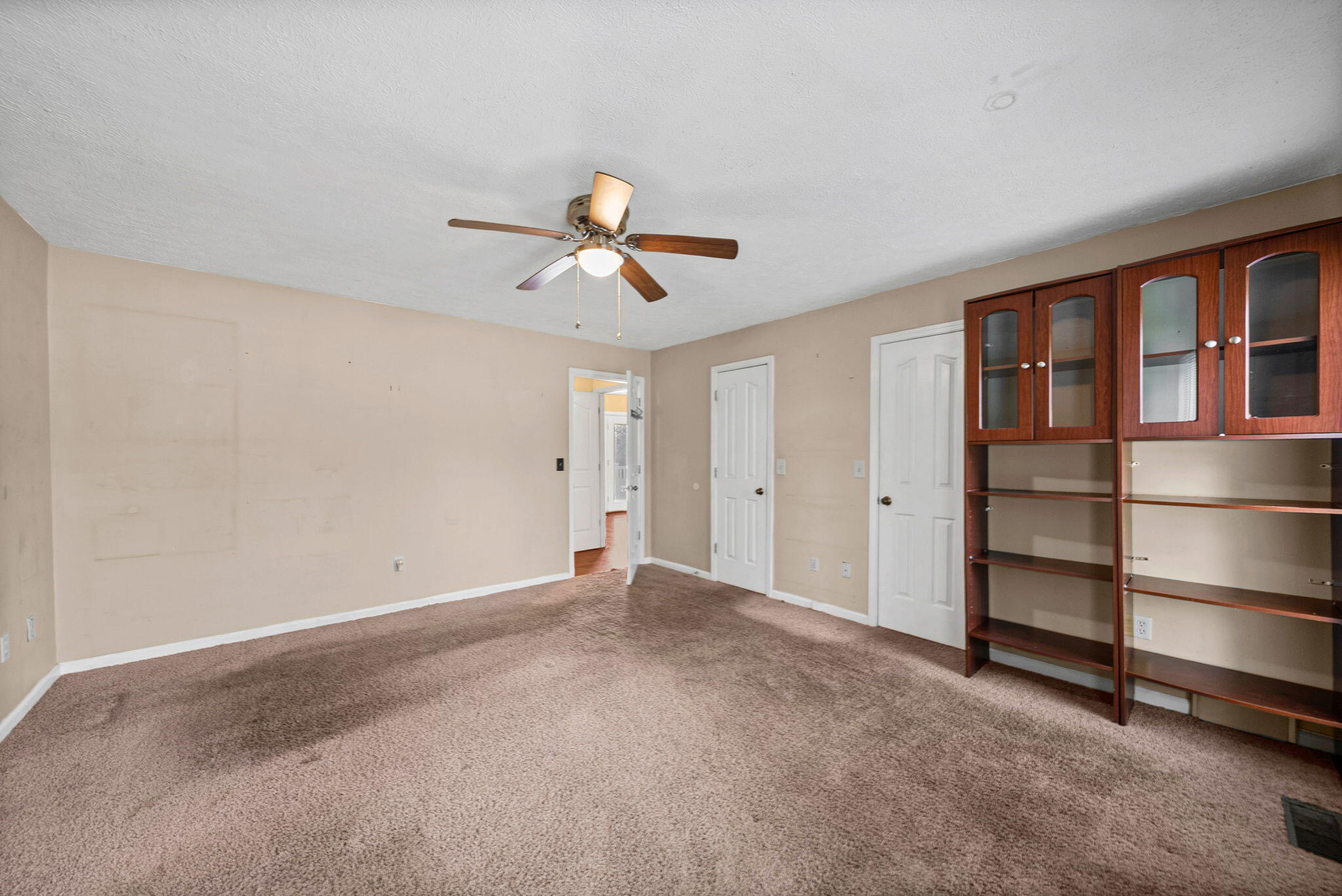 405 Hunter Place Property Photo 19