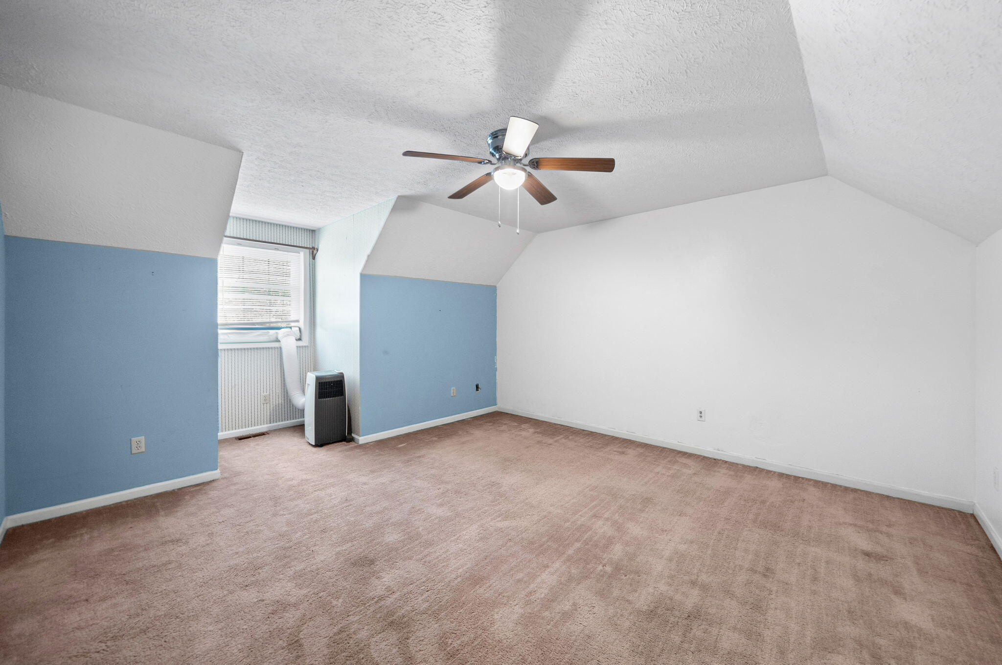 405 Hunter Place Property Photo 23