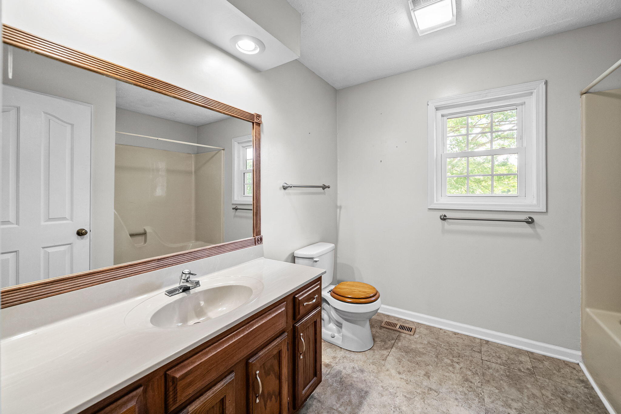 405 Hunter Place Property Photo 25
