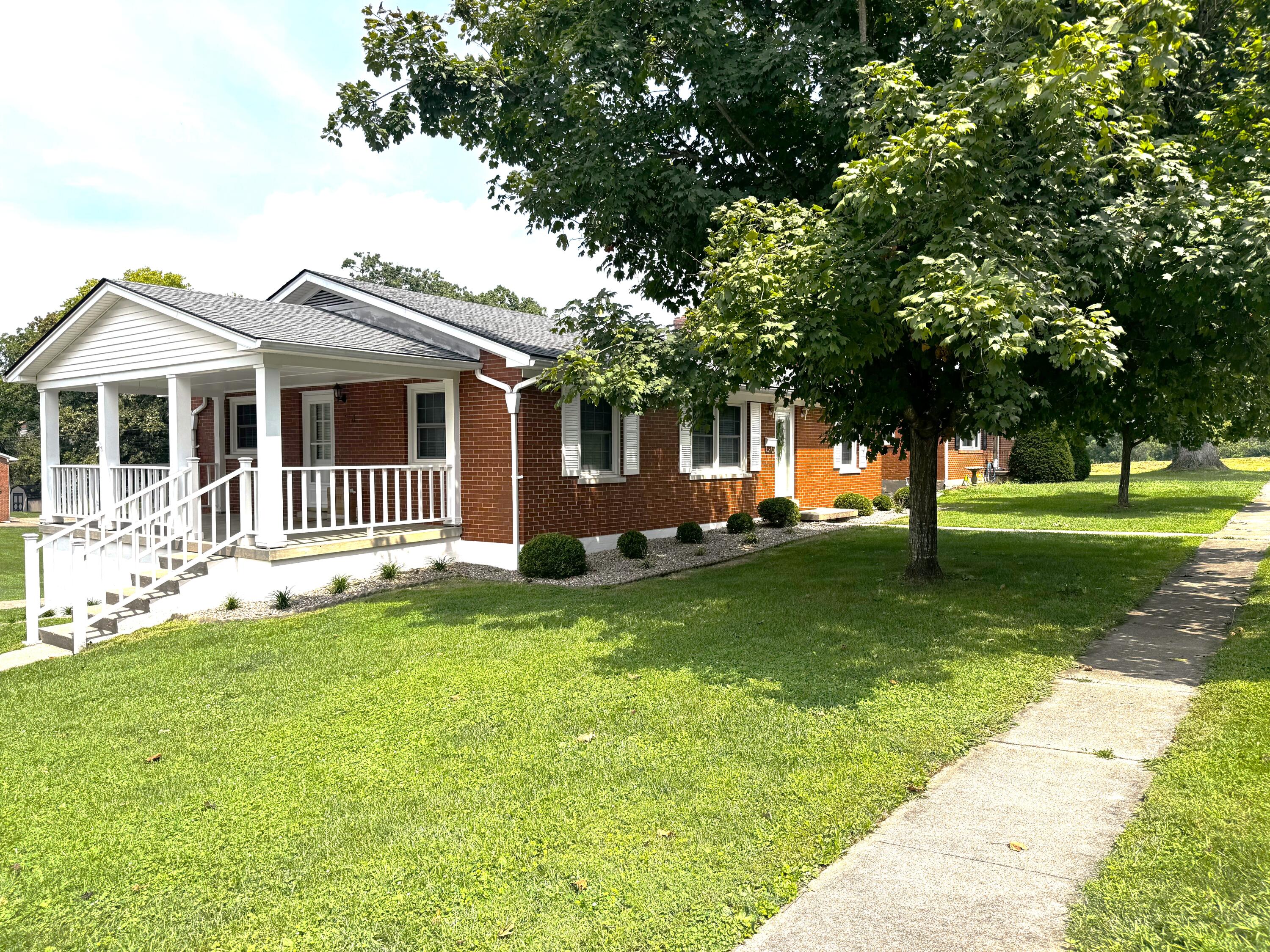 118 Confederate Drive Property Photo 2