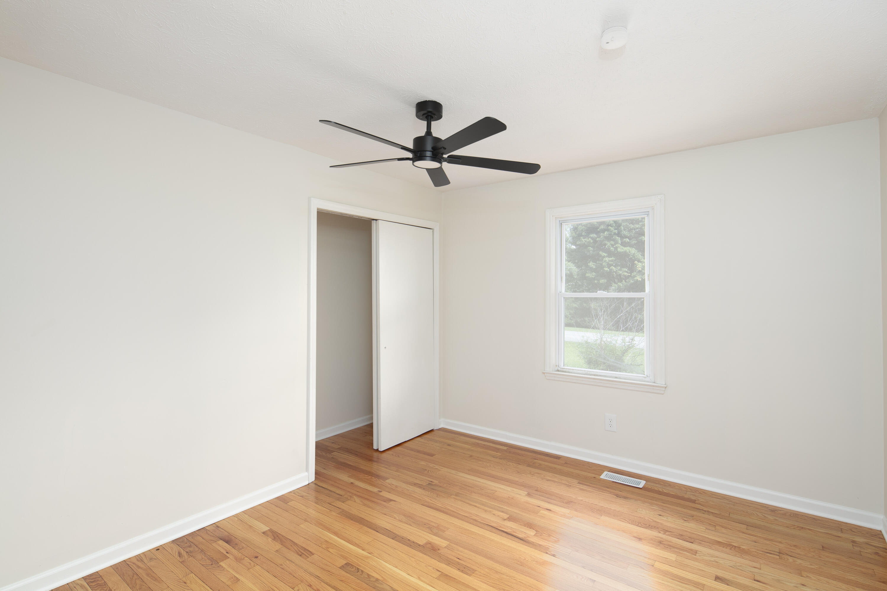 321 Lee Drive Property Photo 12