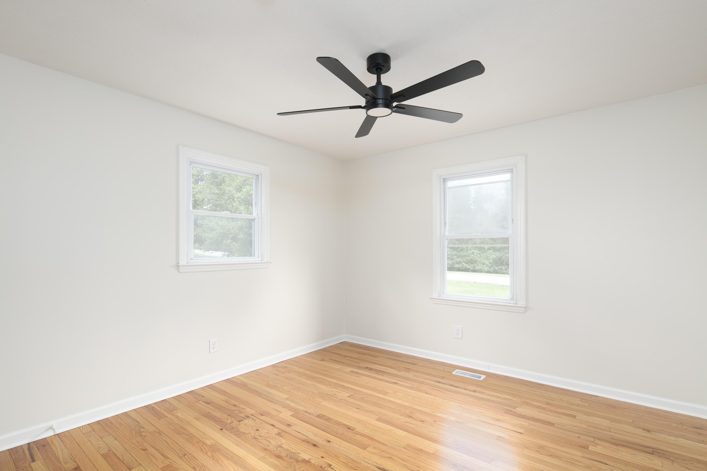 321 Lee Drive Property Photo 15