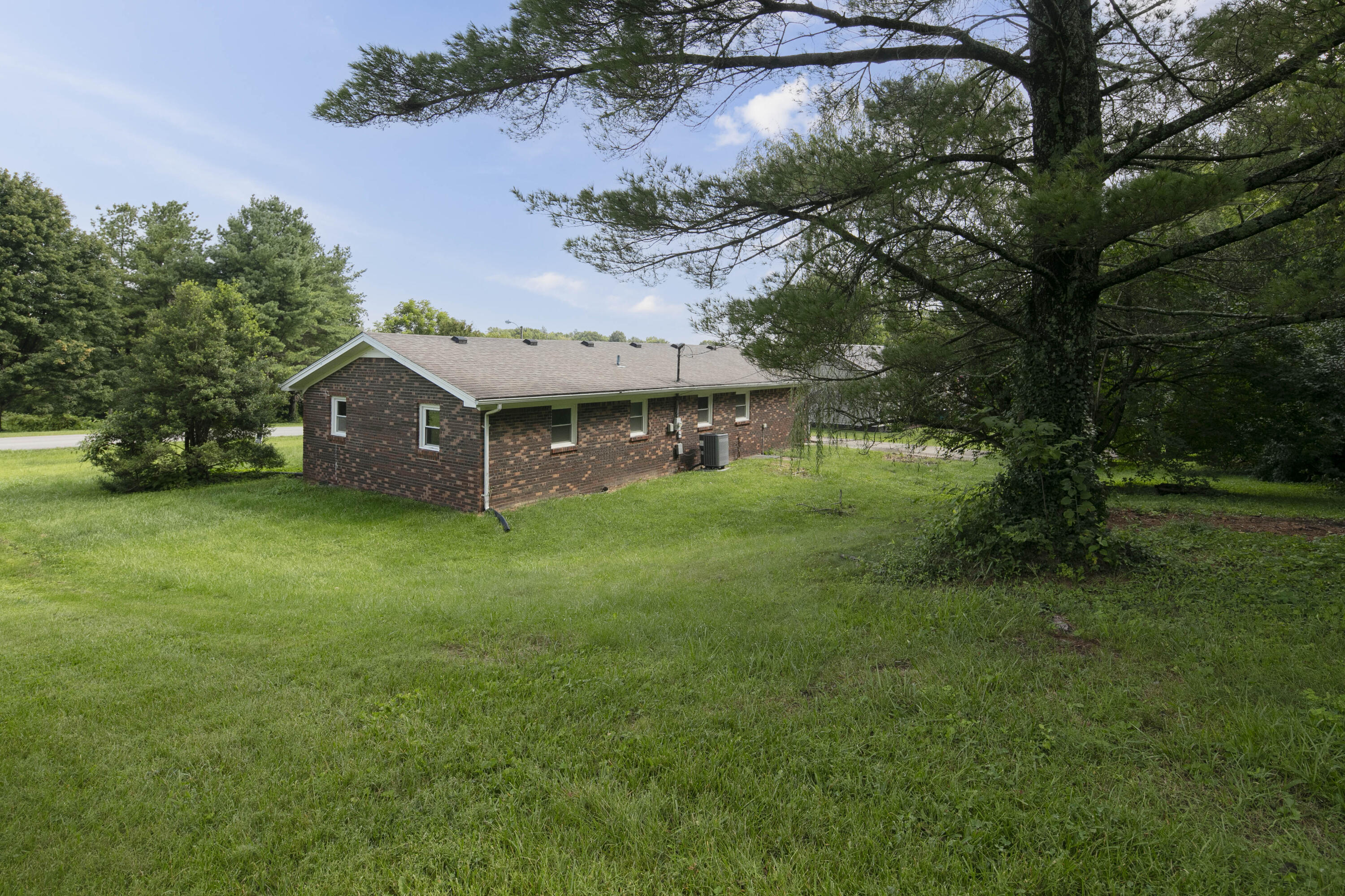 321 Lee Drive Property Photo 17
