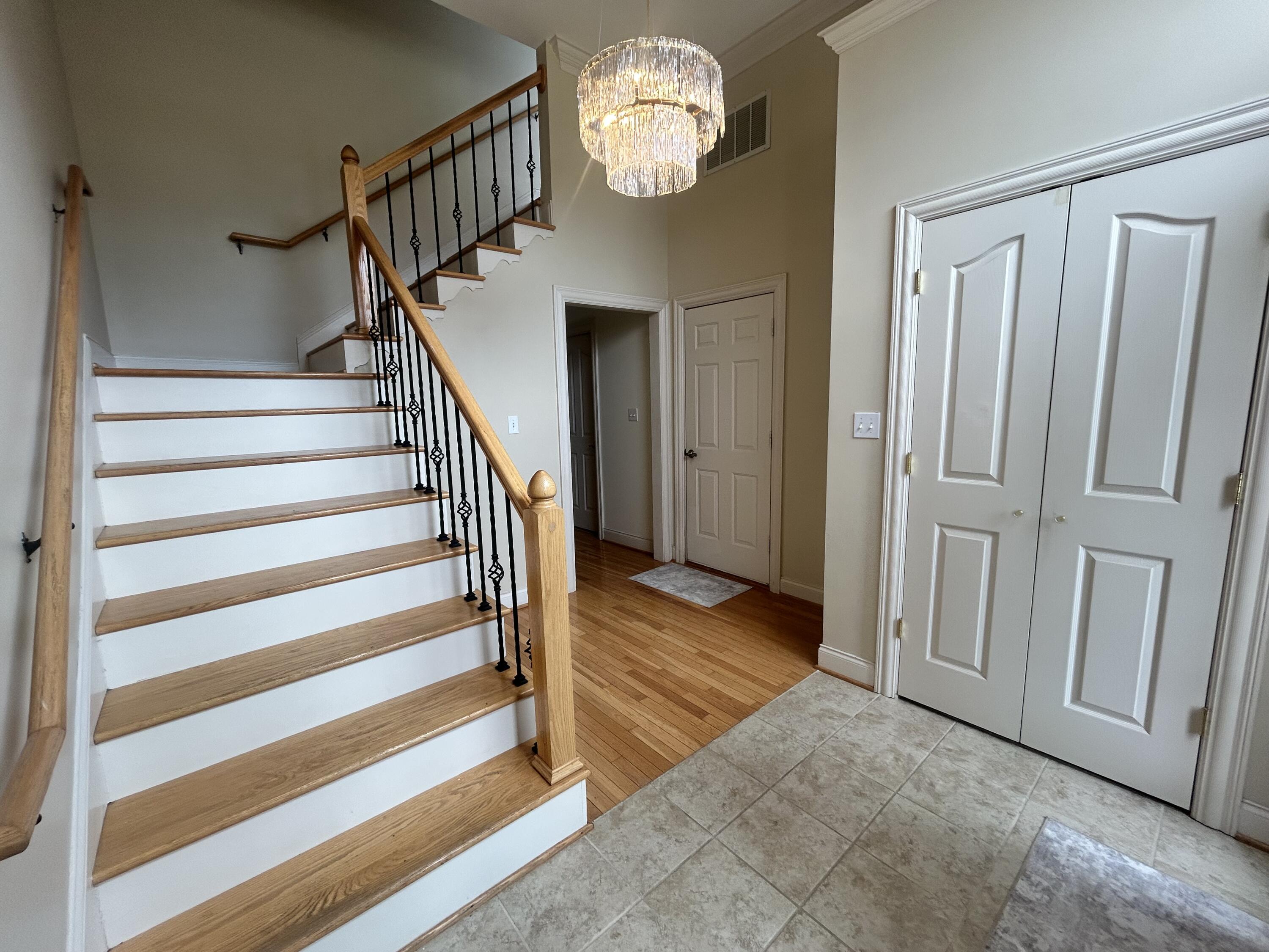 81 E Saddlebrook Drive Property Photo 4