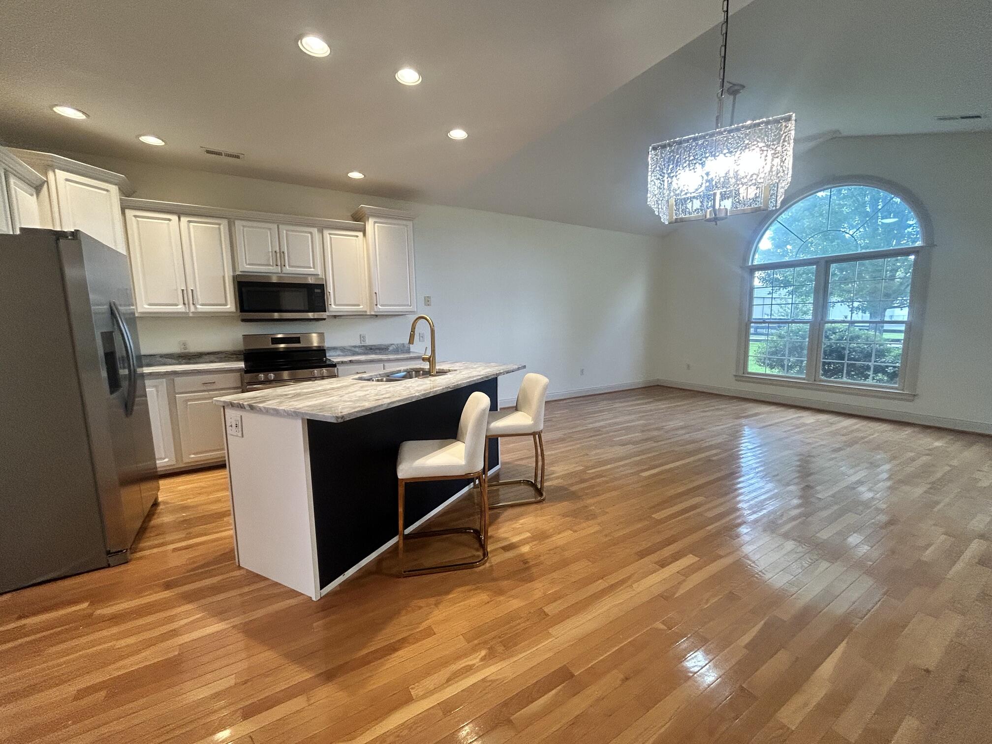 81 E Saddlebrook Drive Property Photo 7