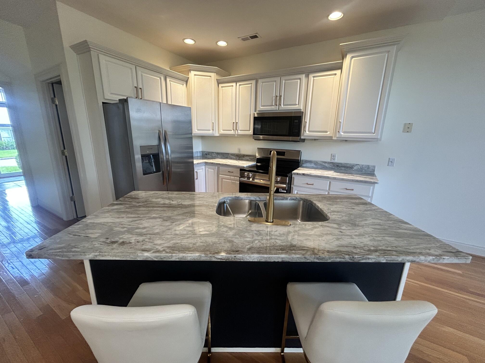 81 E Saddlebrook Drive Property Photo 8