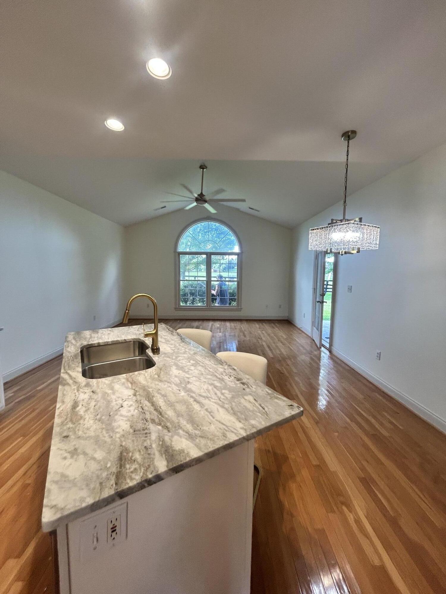 81 E Saddlebrook Drive Property Photo 10