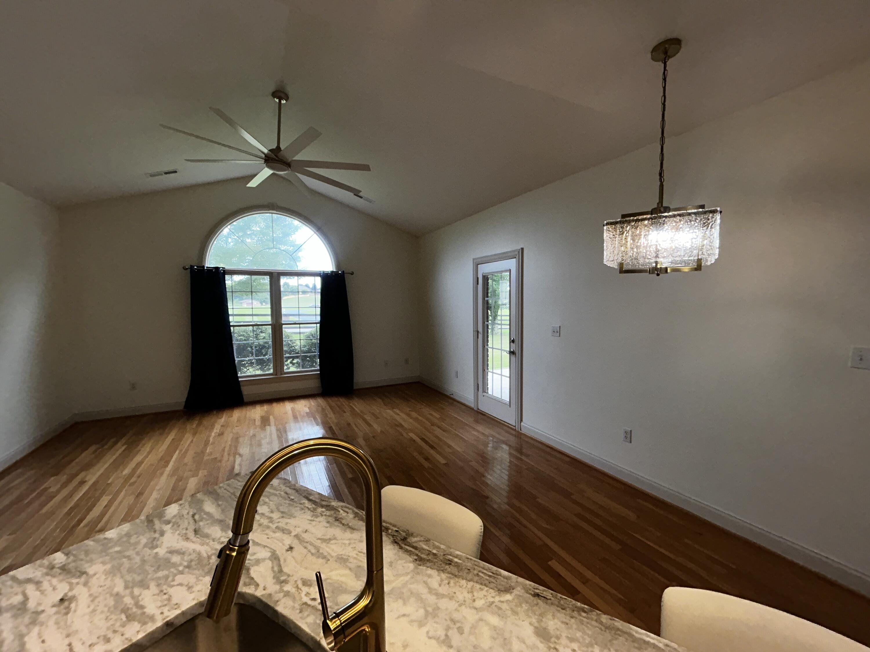 81 E Saddlebrook Drive Property Photo 11