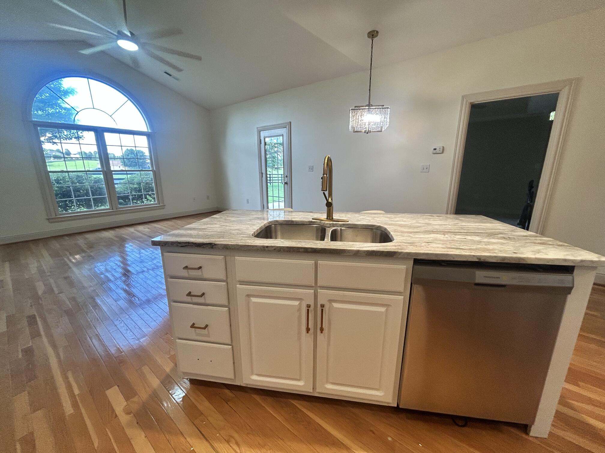 81 E Saddlebrook Drive Property Photo 14