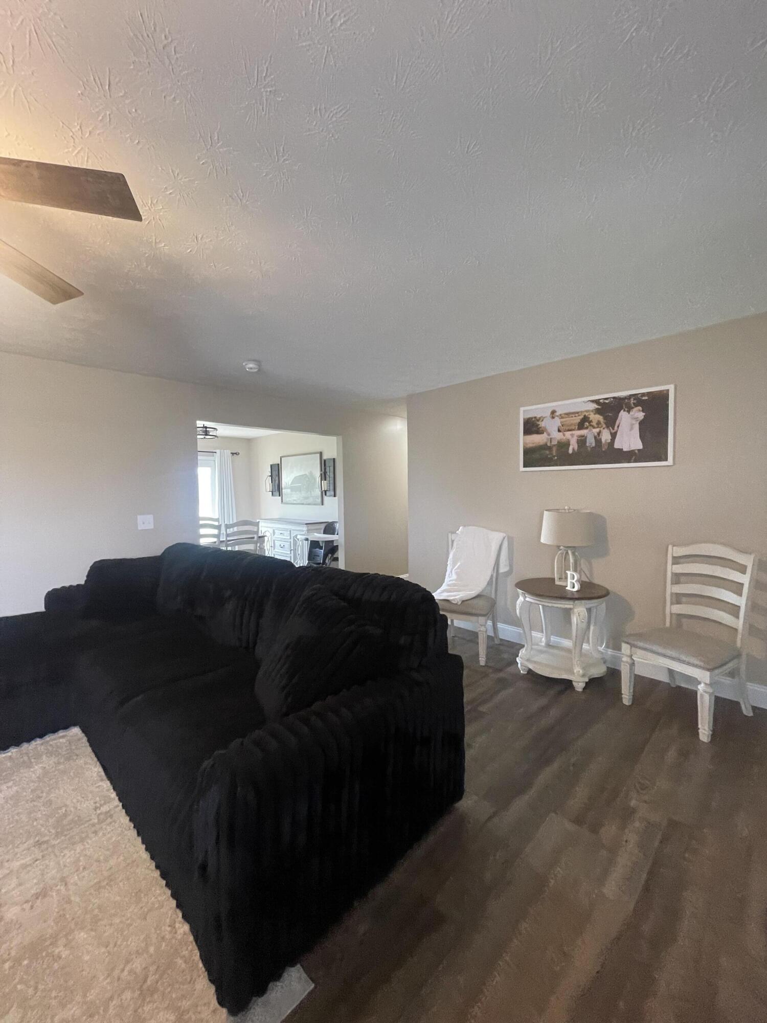 25 Hickory Hill Drive Property Photo 7