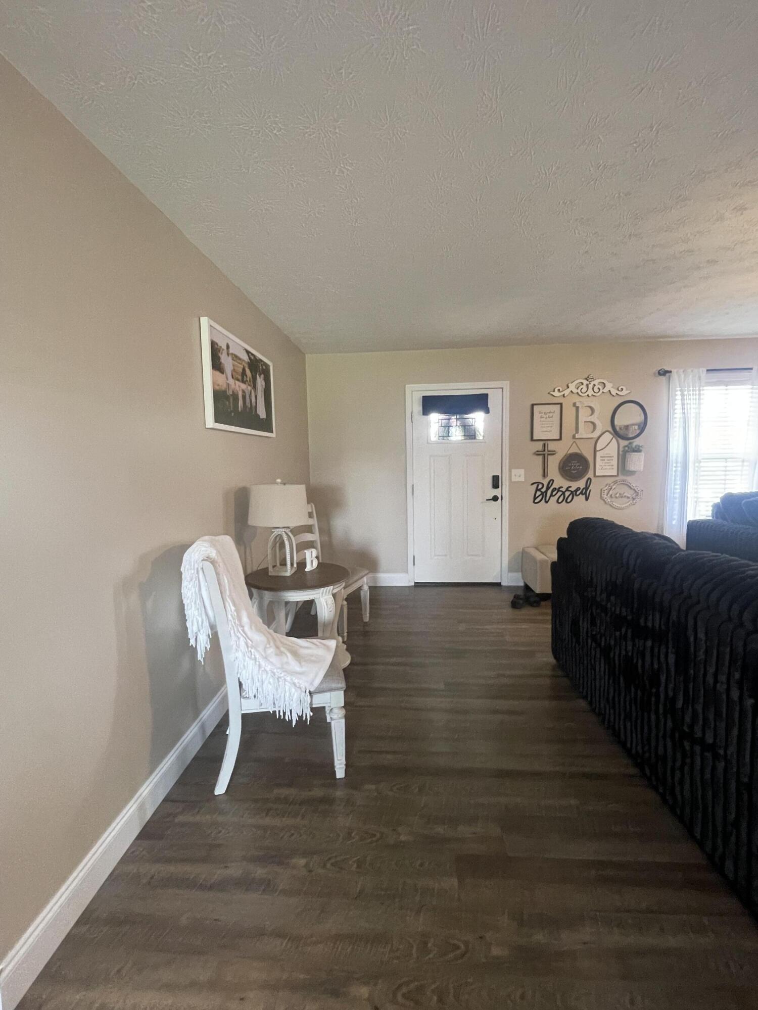 25 Hickory Hill Drive Property Photo 8