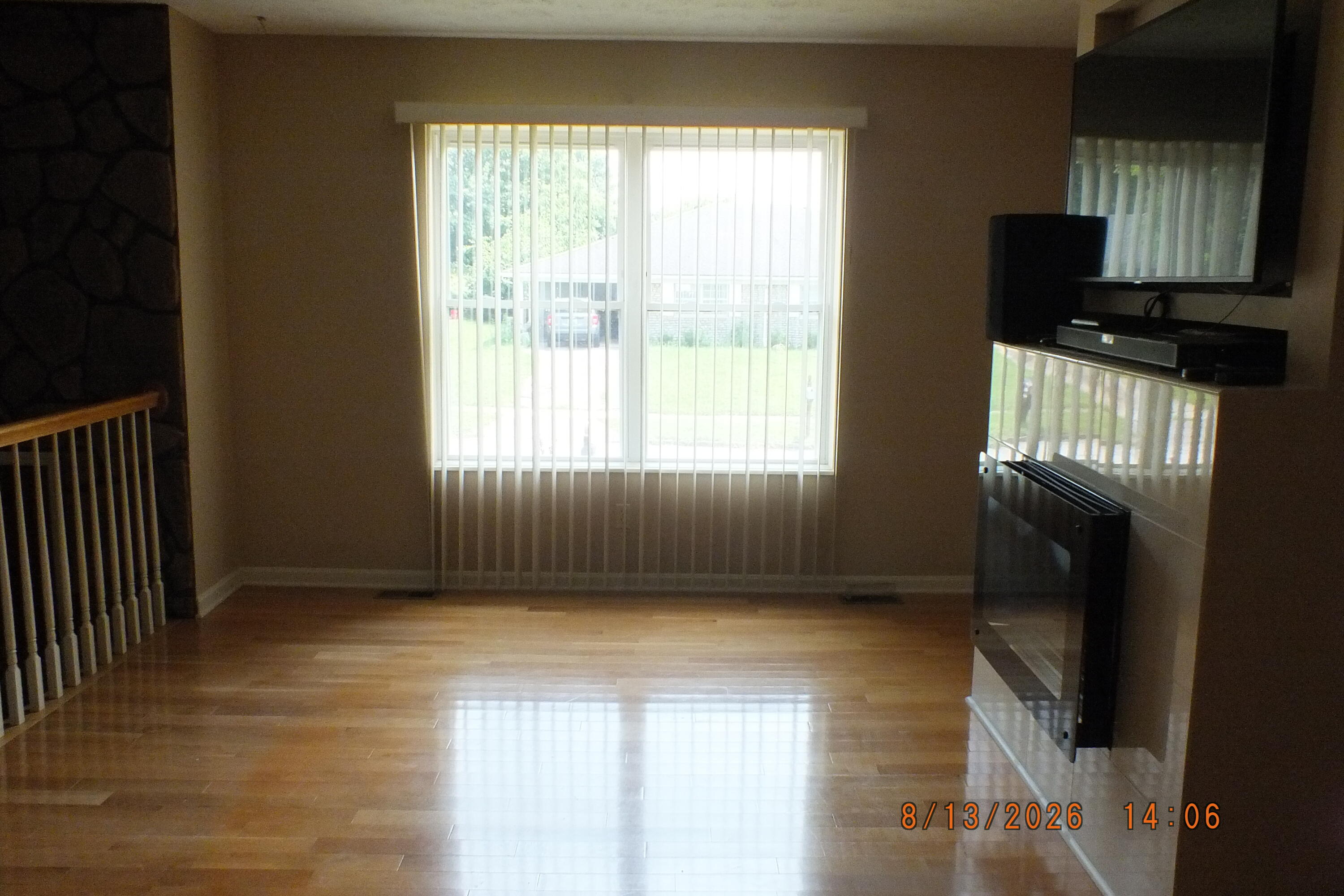 586 Buckingham Lane Property Photo 6