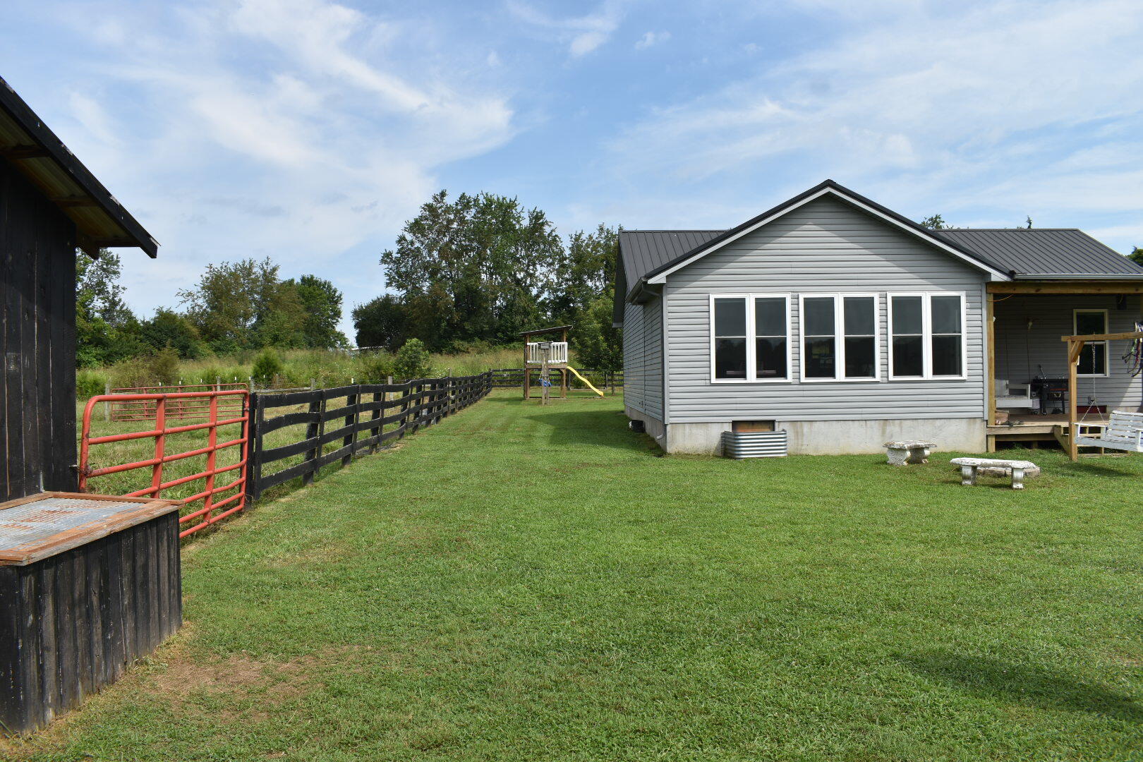 7121 Camargo Levee Road Property Photo 3