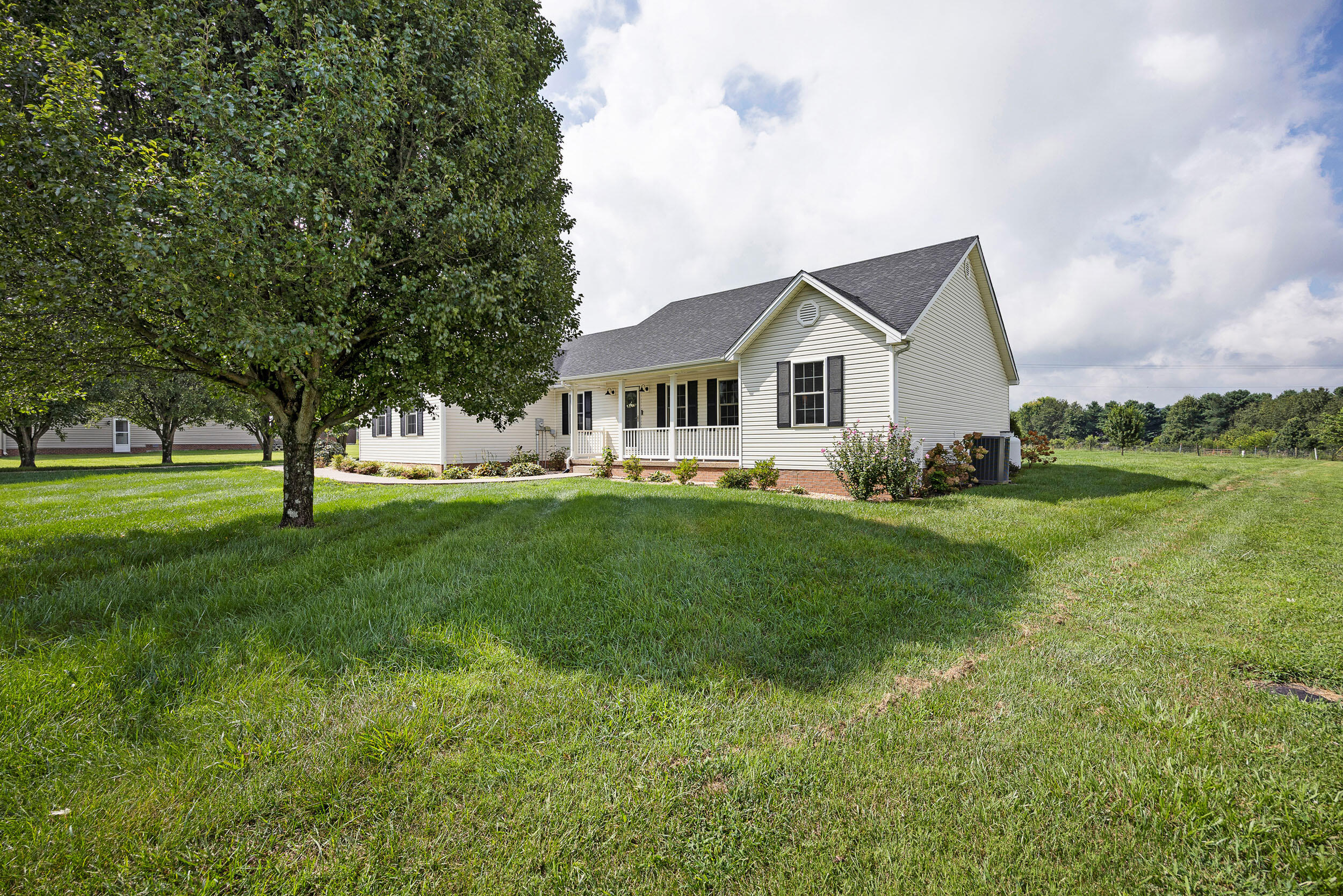 229 Sierra Circle Property Photo 4