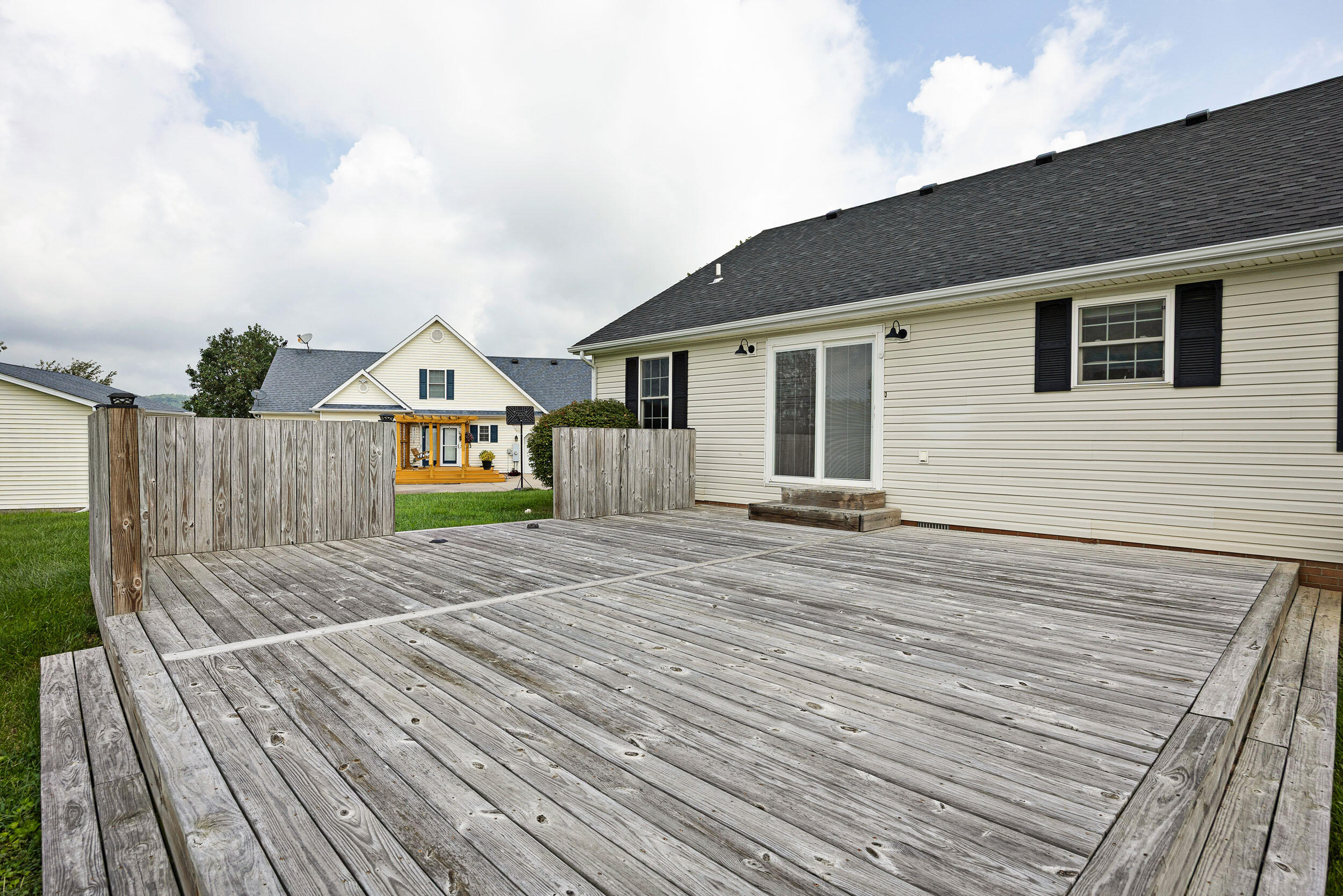 229 Sierra Circle Property Photo 8