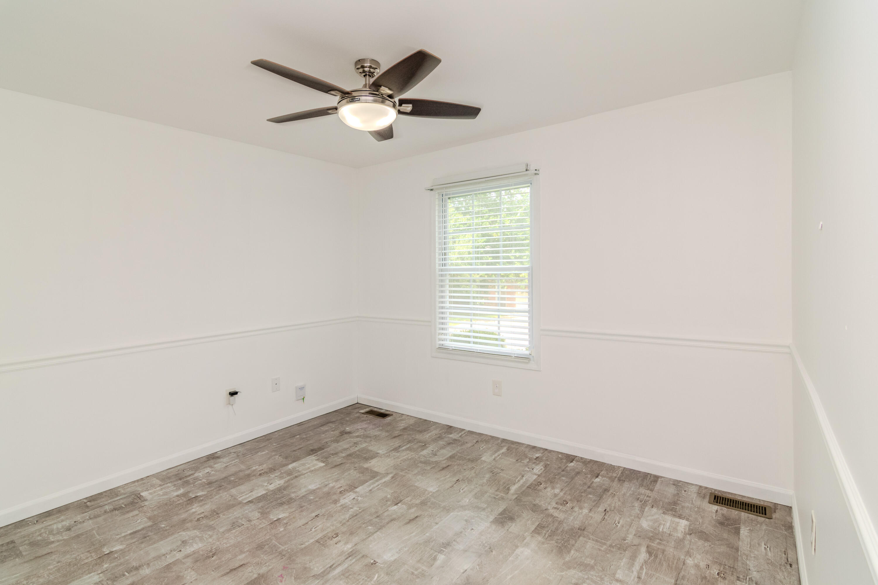 384 Stone Creek Drive Property Photo 27