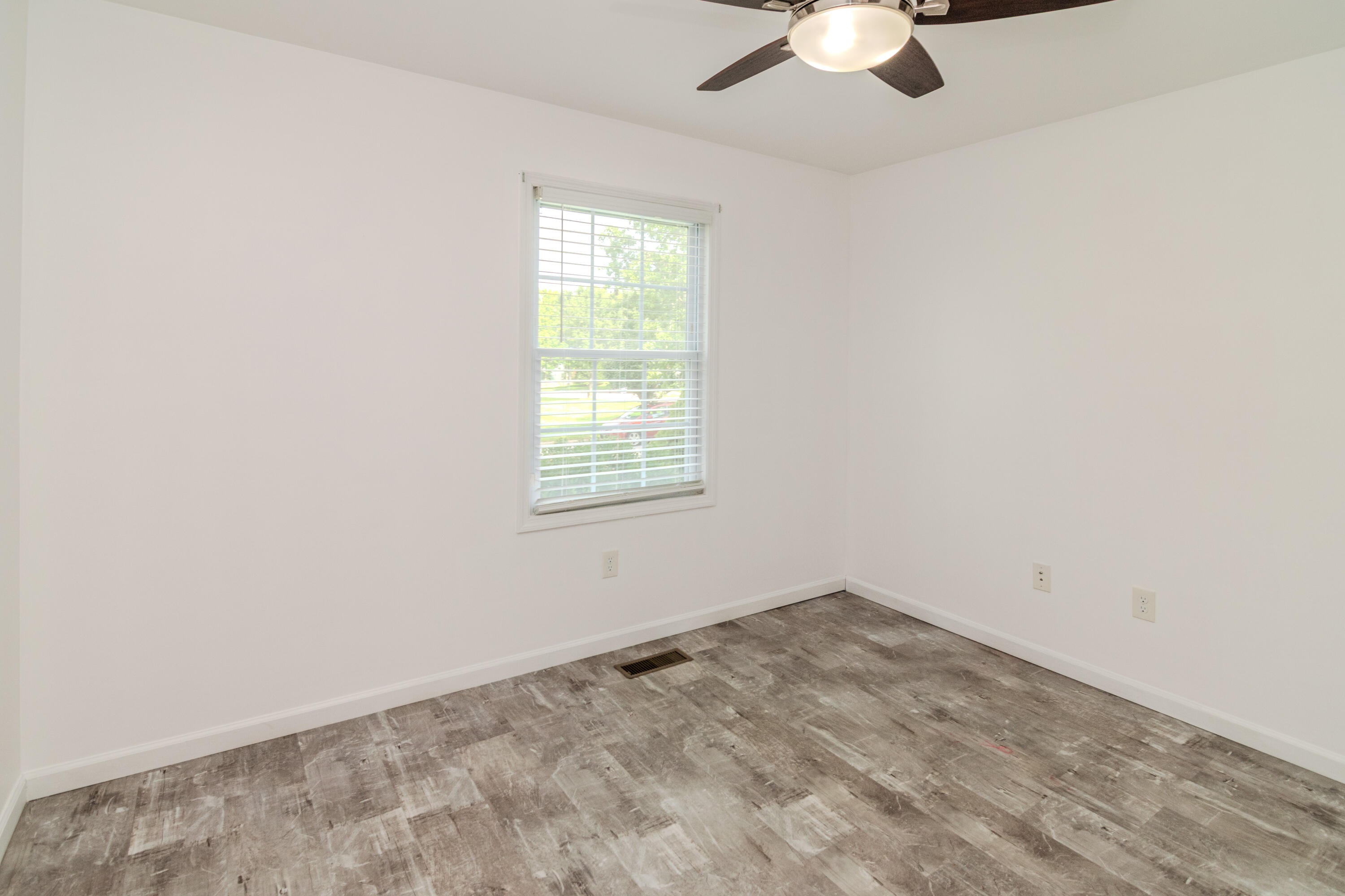 384 Stone Creek Drive Property Photo 29